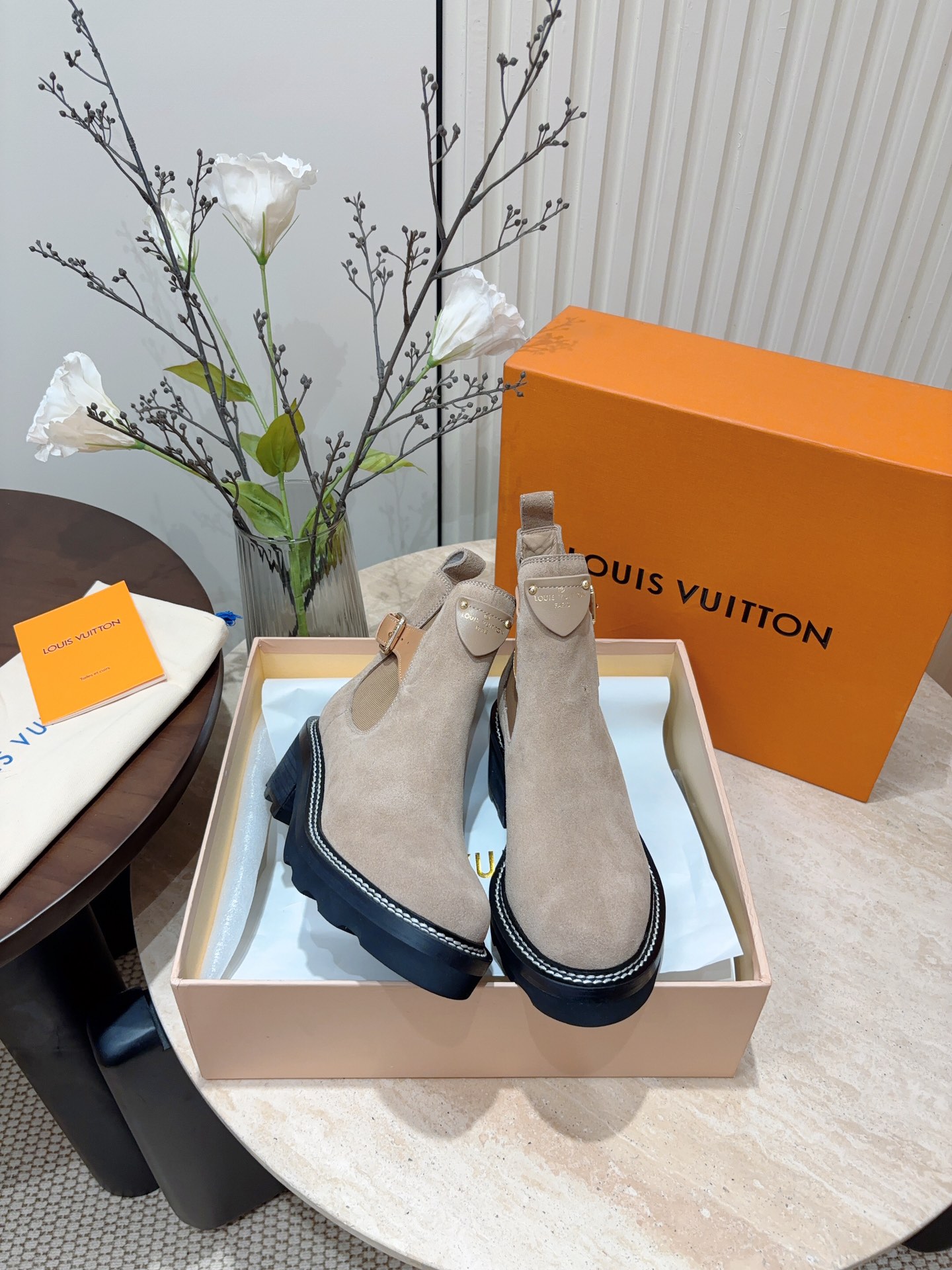 Autumn/Winter New Louis Vuitton LV BEAUBOURG ankle boots, elastic strap 8