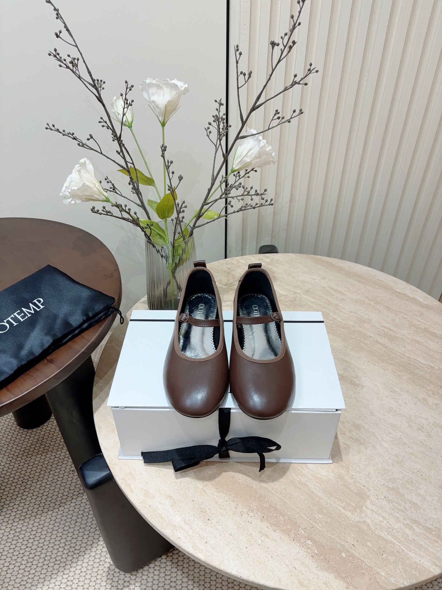Retro Style: New Ballet Shoes with Grandmother’s Touch – Soft, Elegant, Modern