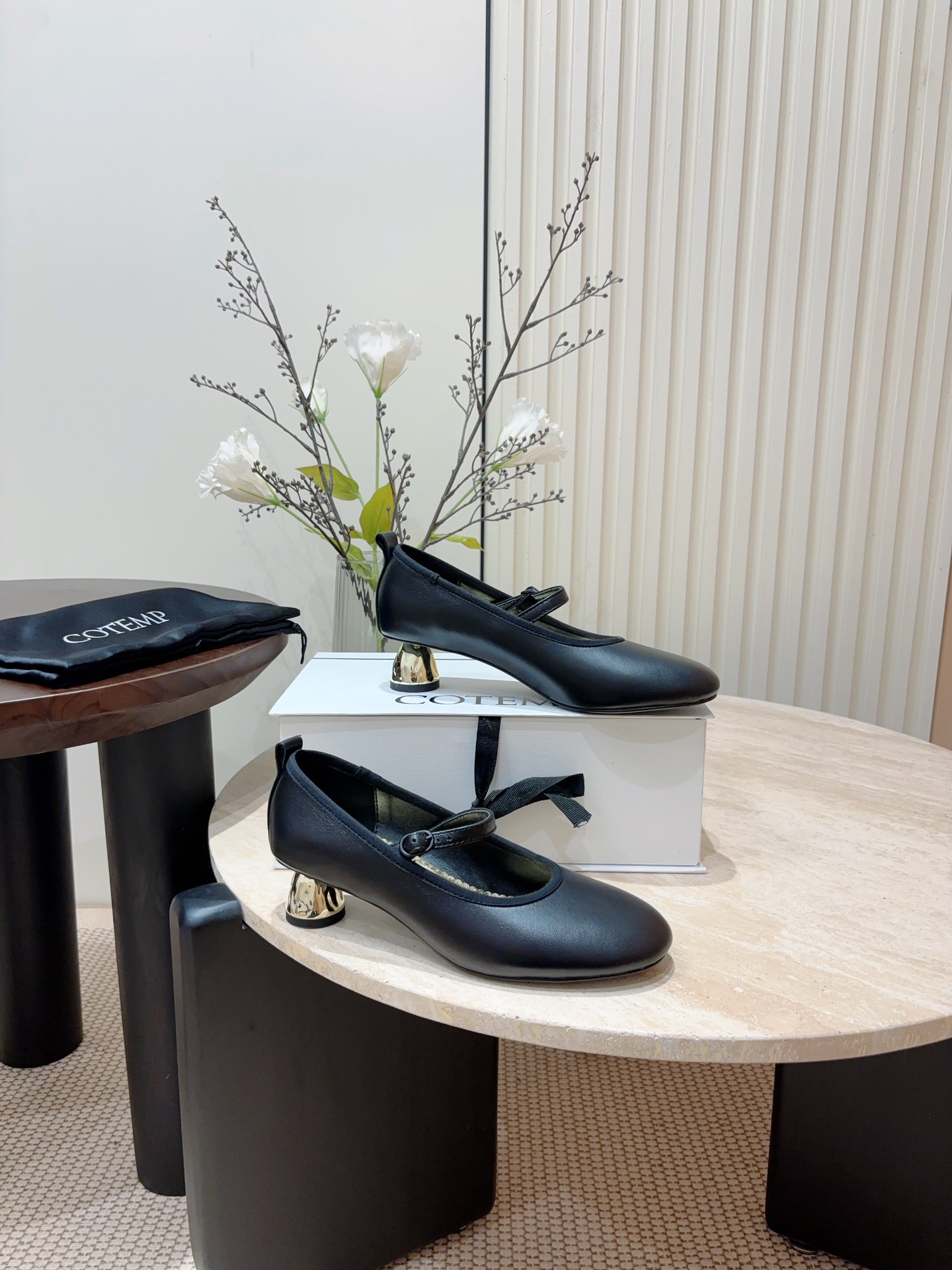 Retro Ballet Shoes with Metal Button Detail in Soft Lamb Skin – P7000 - 图片 7