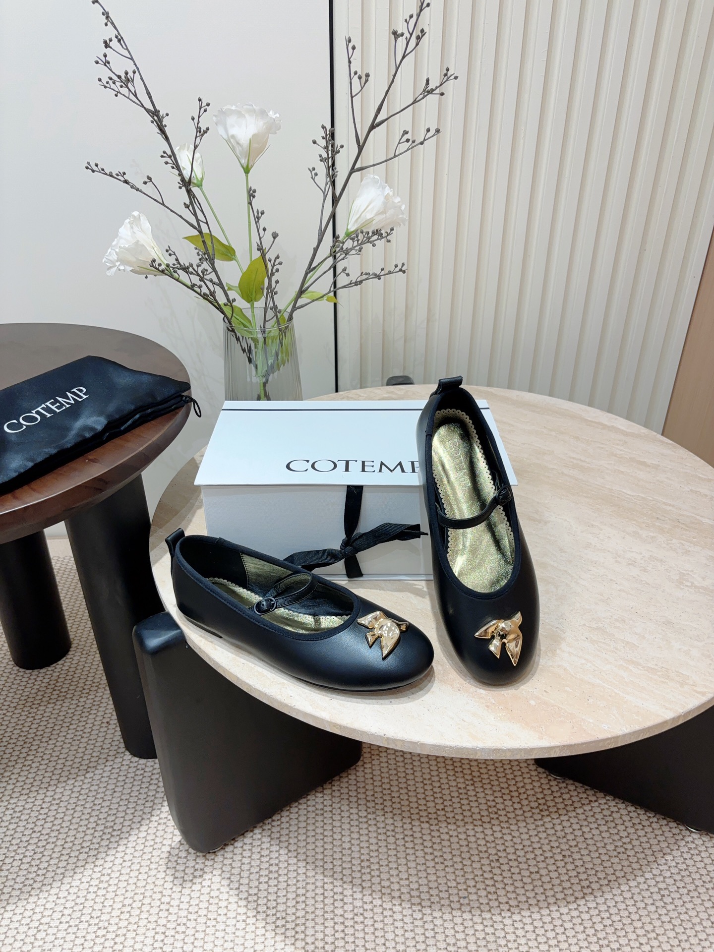 Retro Style: Ballet Flats with Grandmother’s Shoes Design – Soft Leather, Elegant Details - 图片 8