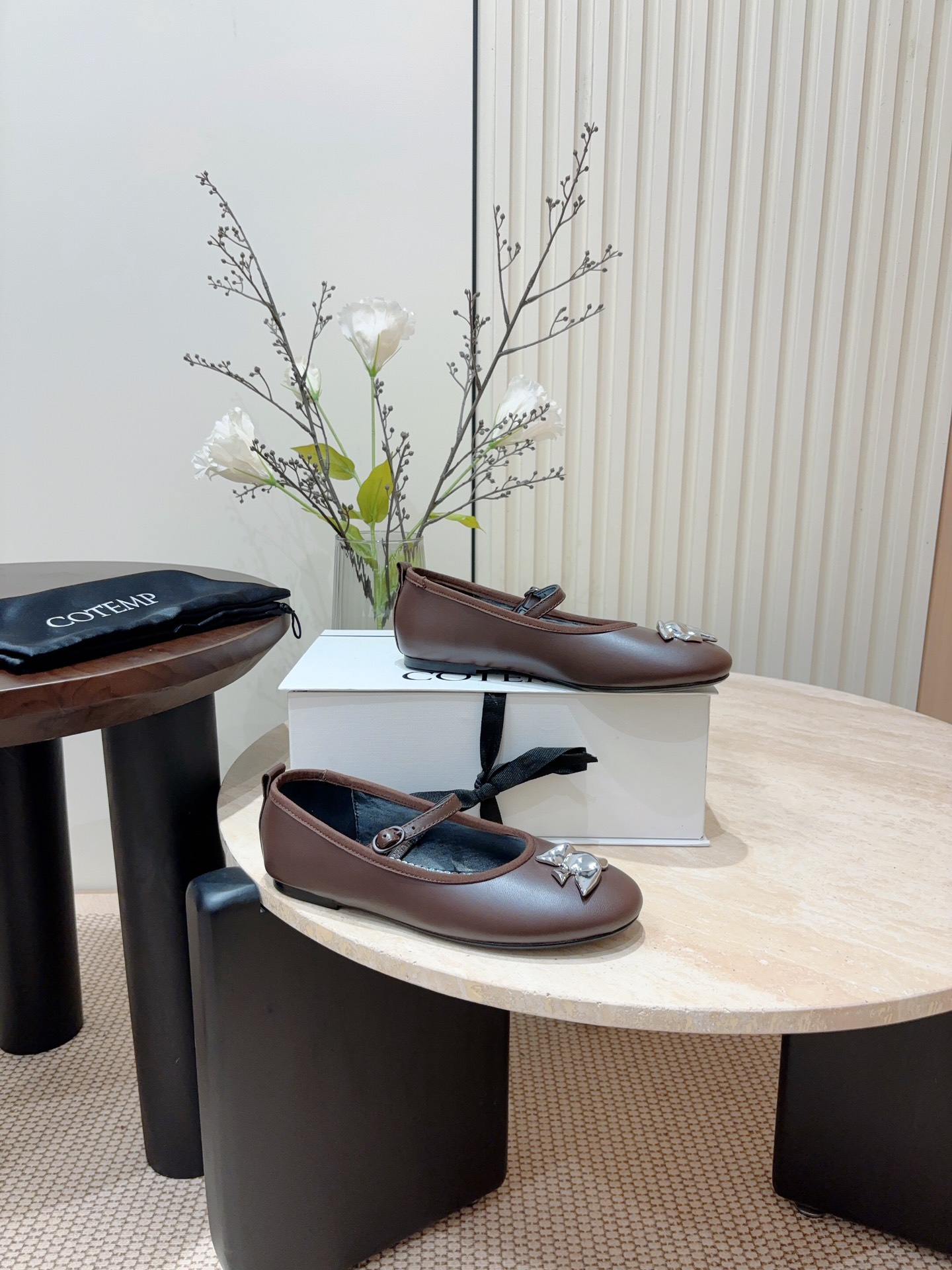 New Retro Ballet Style Flat Shoes with Elegant Details and Comfortable Sheepskin Material - 图片 7