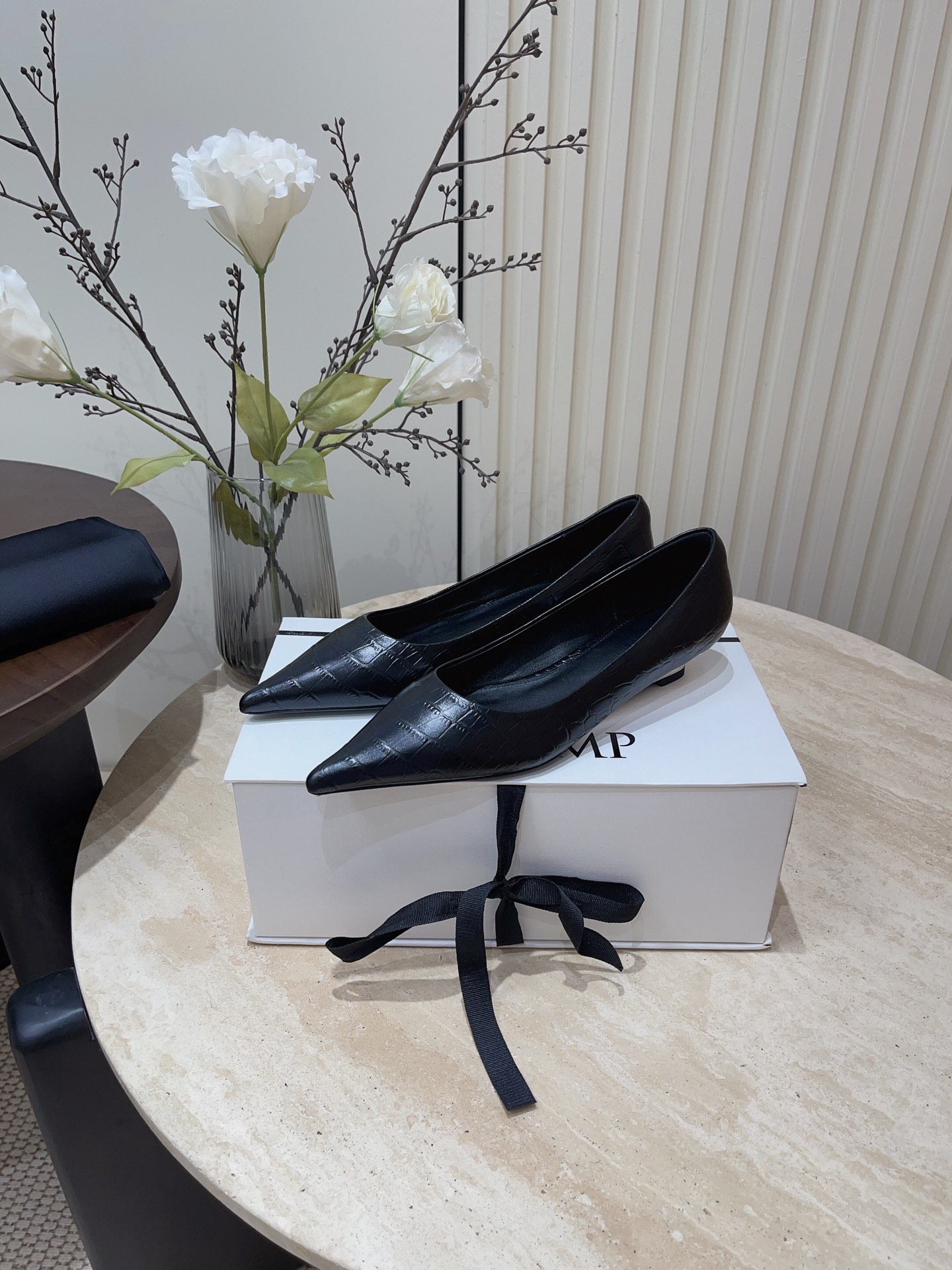 Trendy Pointy Heel Shoes in Original Colored Cattle Skin, Italian Leather Soles - 图片 4