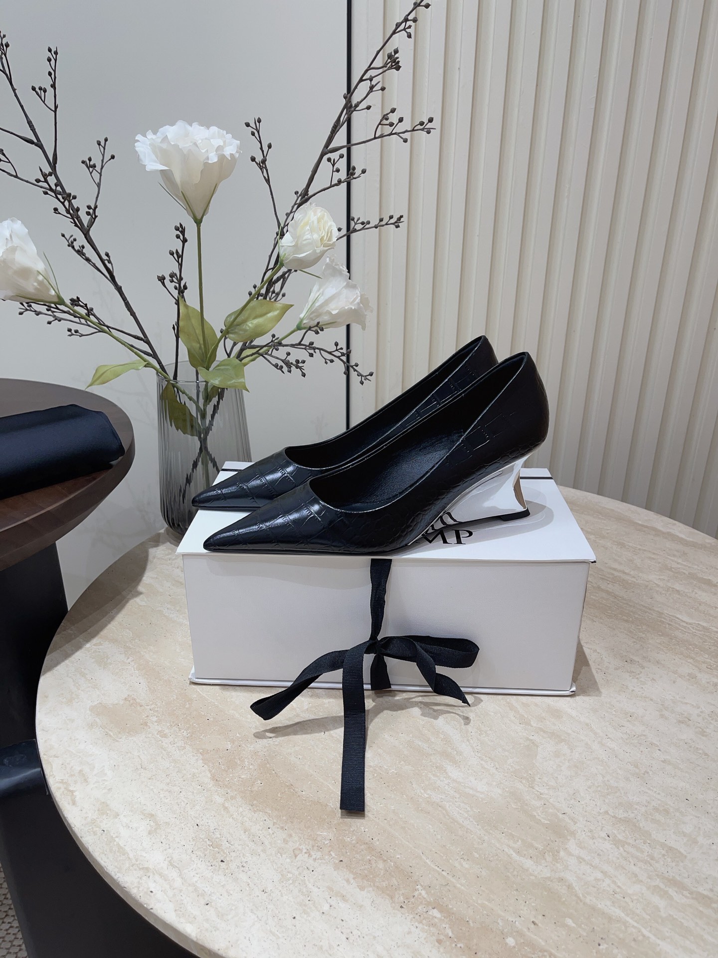 Trendy Pointy Heel Shoes in Original Colored Cattle Skin, Italian Leather Soles - 图片 7