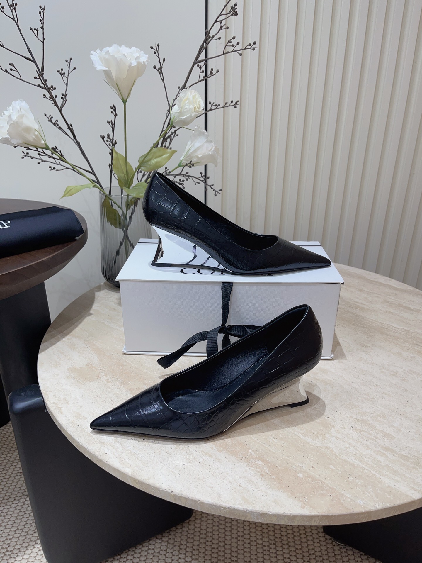 Trendy Pointy Heel Shoes in Original Colored Cattle Skin, Italian Leather Soles - 图片 8
