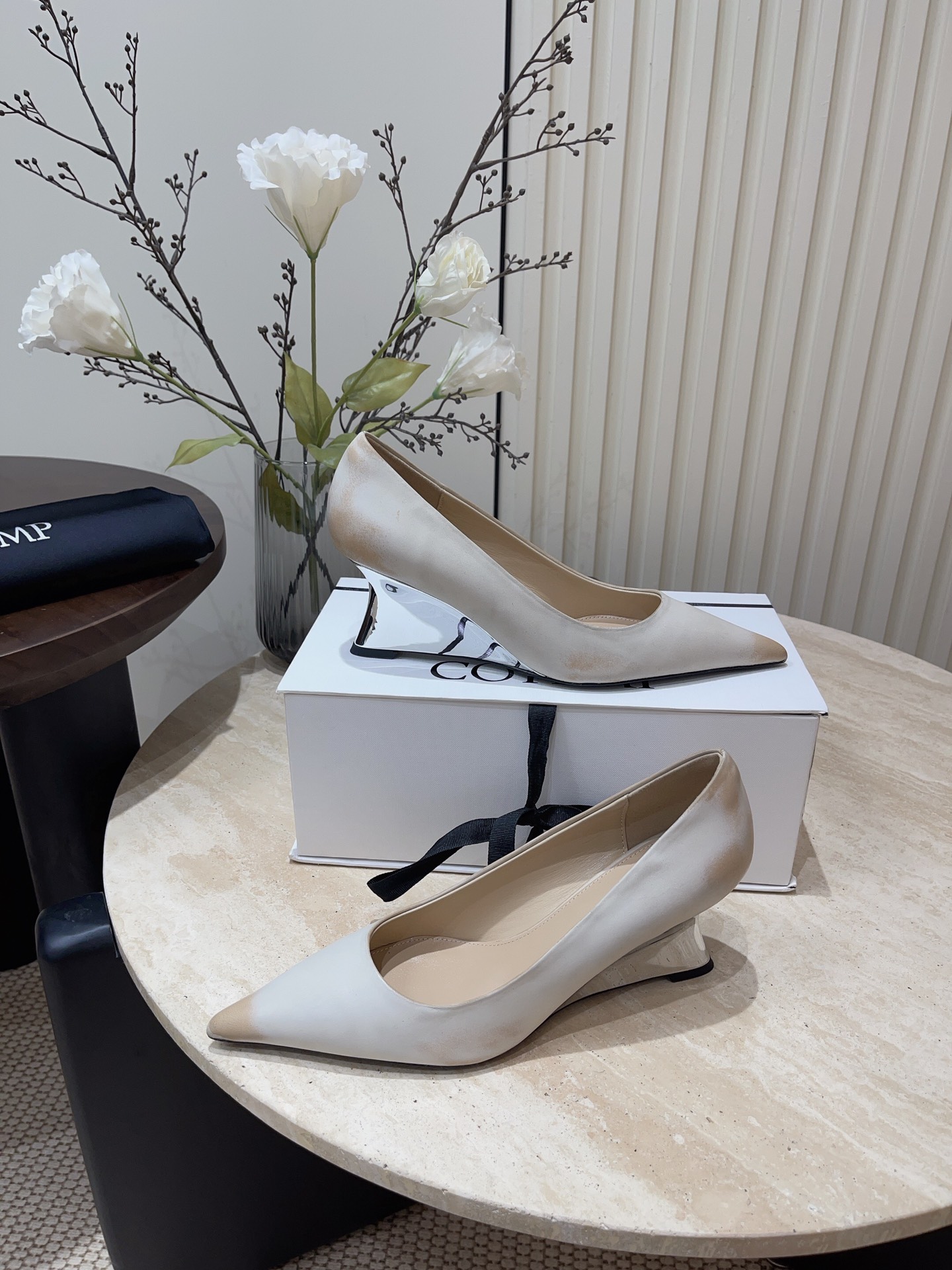 Stylish Pointy Heel Shoes in Original and Rocked Cattle Skin – Details and Sizes - 图片 8