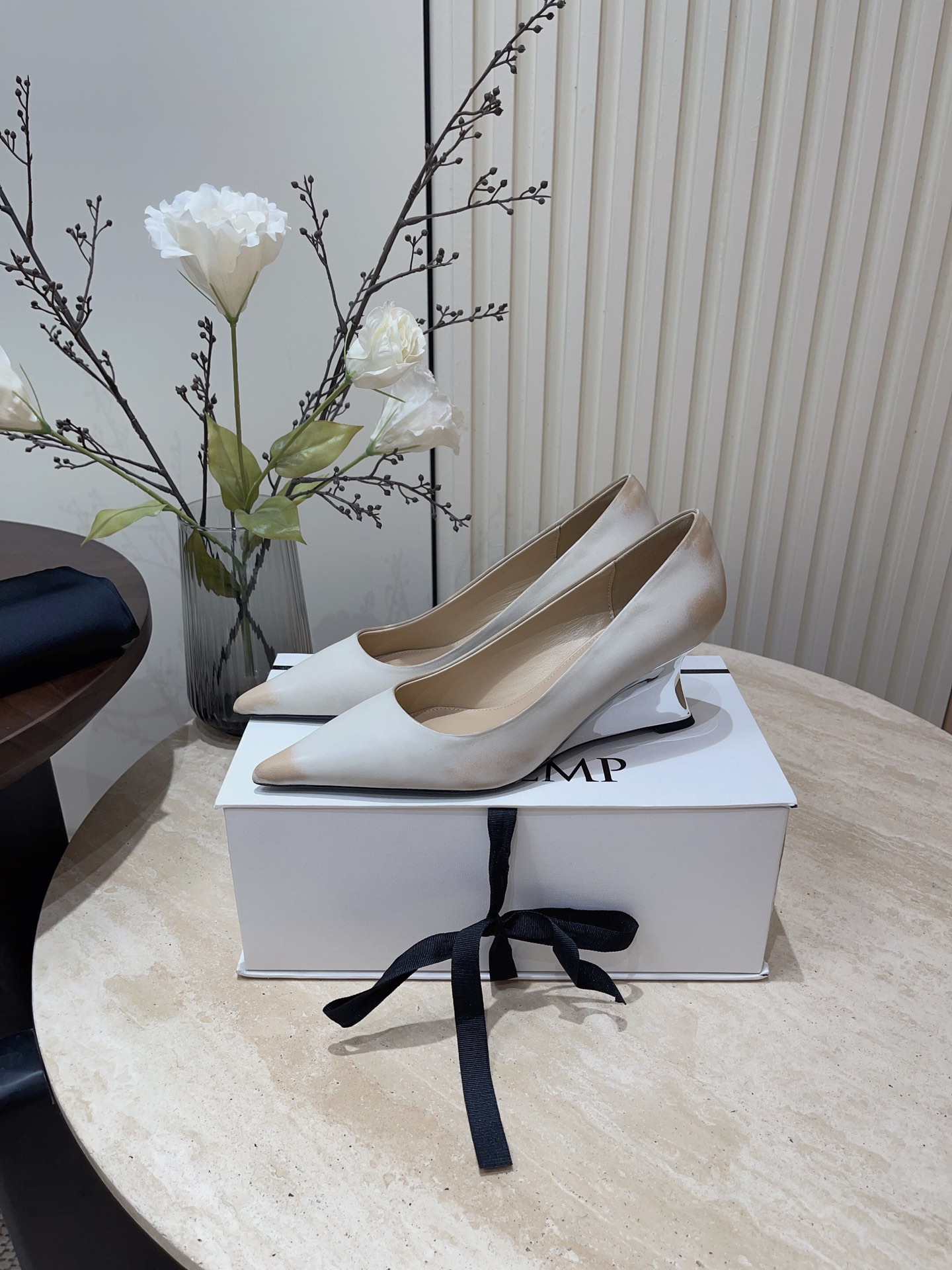 Stylish Pointy Heel Shoes in Original and Rocked Cattle Skin – Details and Sizes - 图片 7
