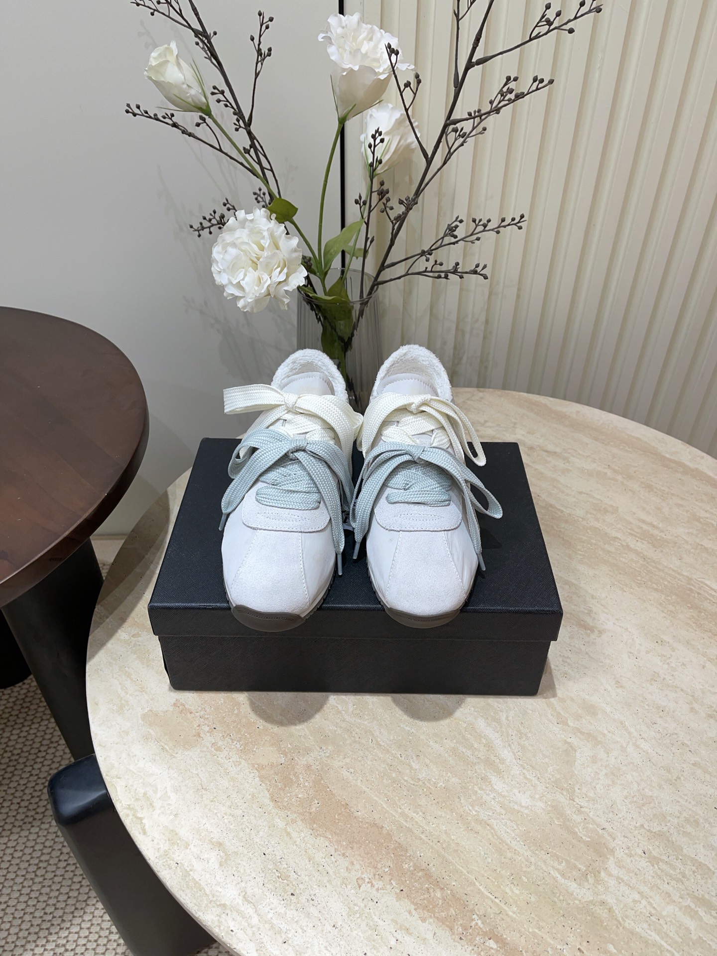 Onitsuka Tiger Fashion Sports Shoes: Comfort and Detail in Style - 图片 2