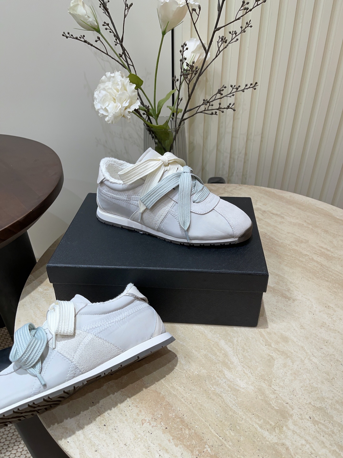 Onitsuka Tiger Fashion Sports Shoes: Comfort and Detail in Style - 图片 8