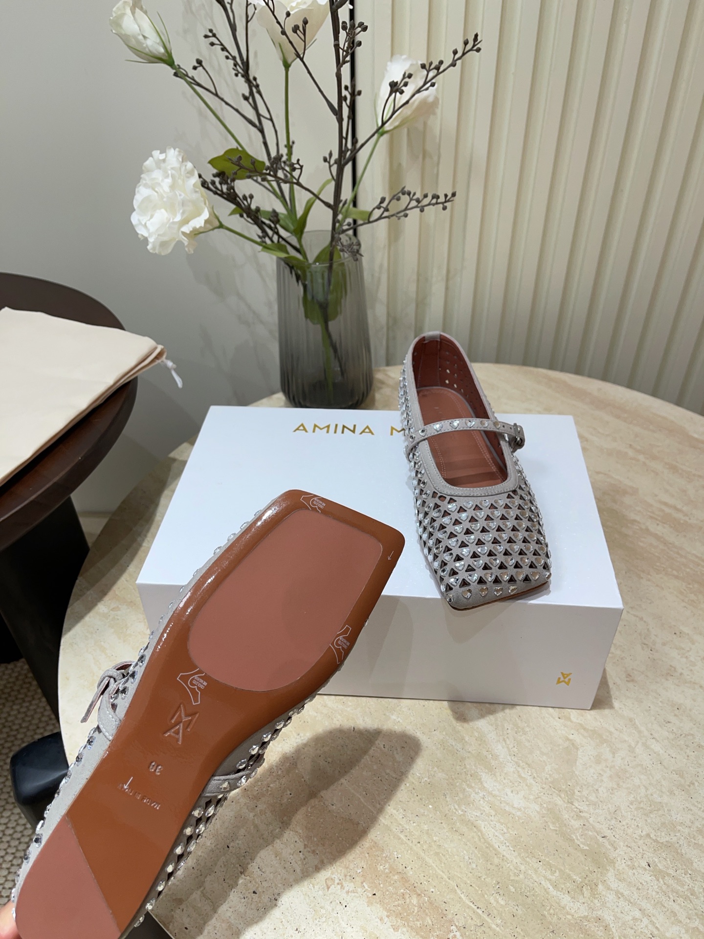 Amina Muaddi 25SS Collection: Youthful Atmosphere with Unique Style and Quality Materials - 图片 9