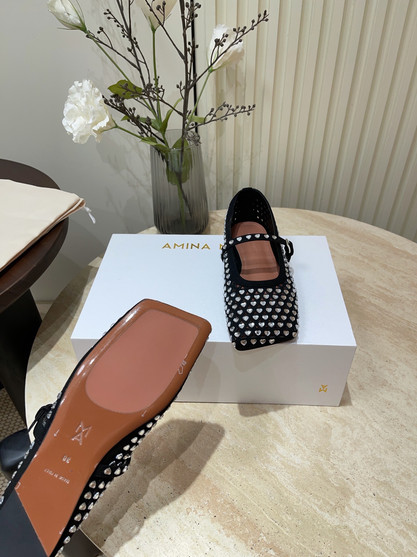 Amina Muaddi 25SS Collection: Unique Style with Original Drilling and Sheepskin Footbed - 图片 7