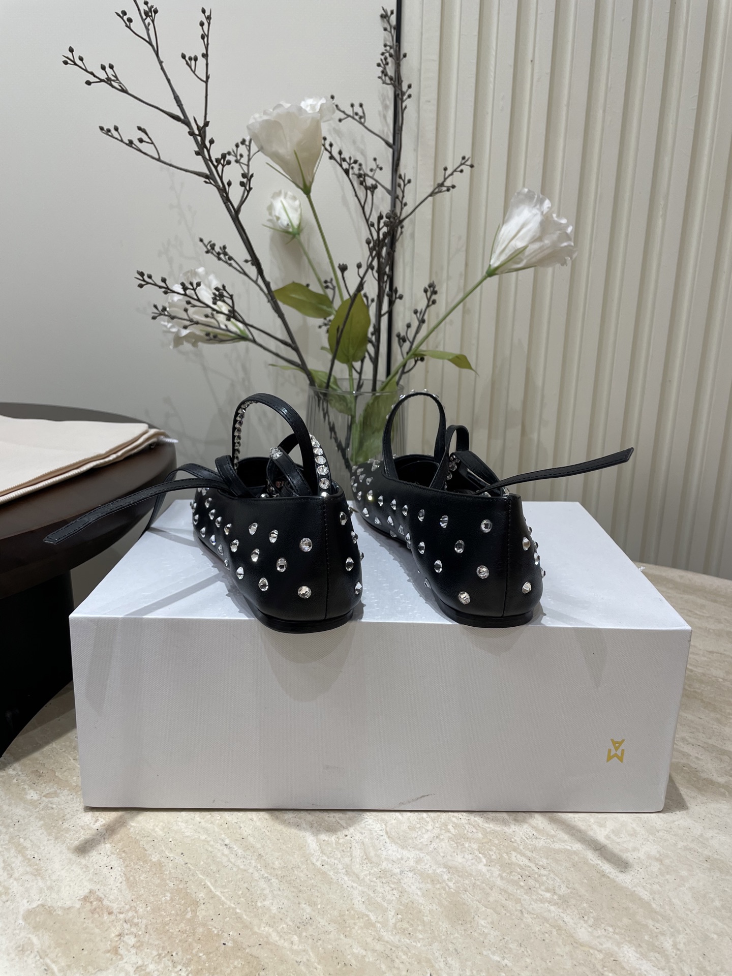 Amina Muaddi’s 2025 Spring/Summer French Drilling Belt Ballet Shoes Collection - 图片 8