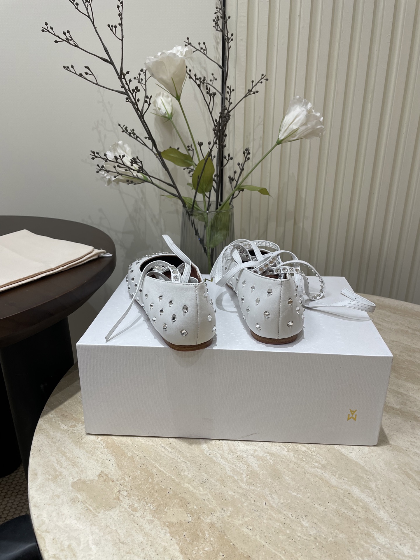 Amina Muaddi Spring/Summer 25 New French Drilling Belt Ballet Shoes Review - 图片 7