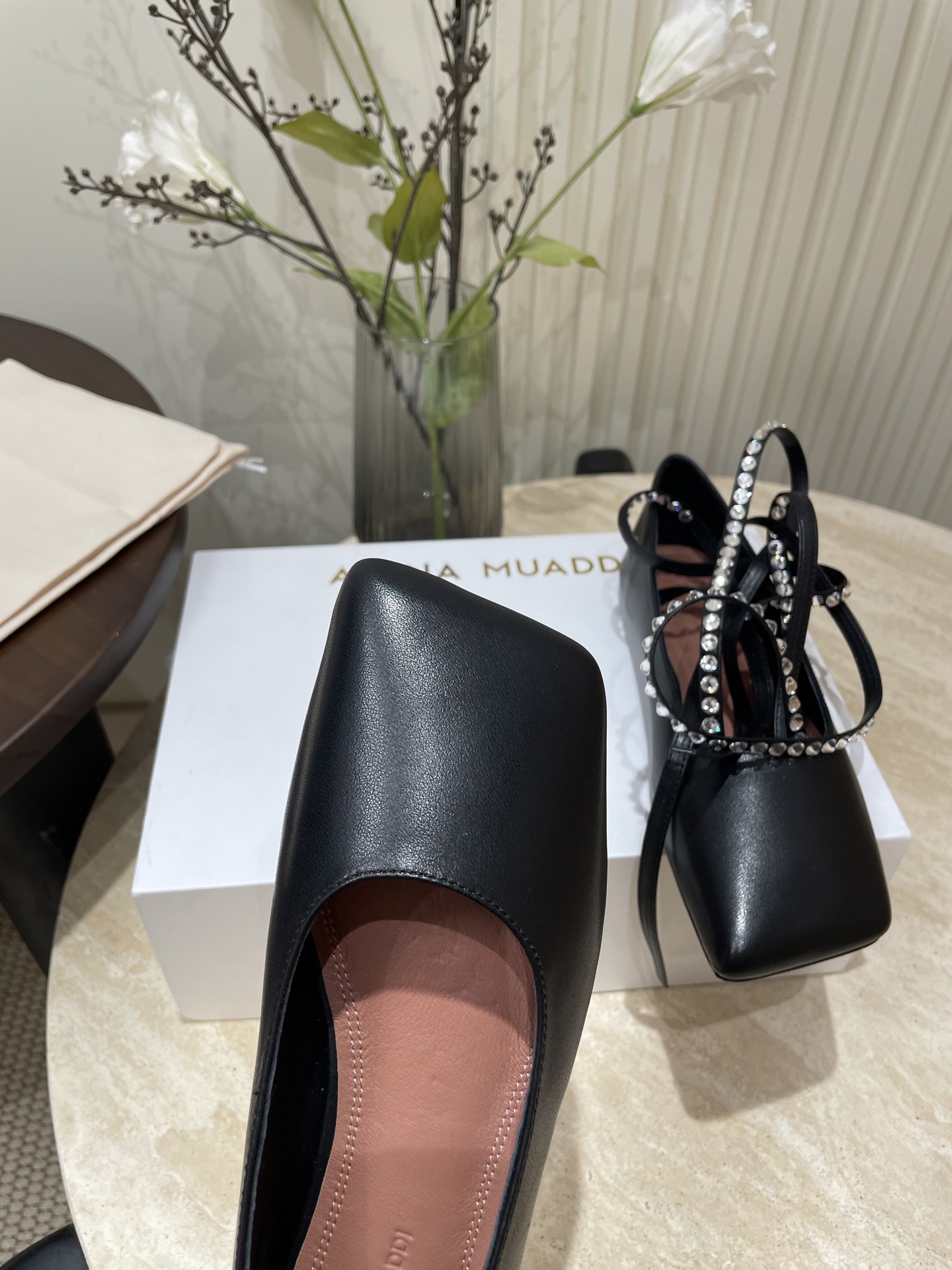 Amina Muaddi’s 25 New French Drilling Belt Ballet Shoes for Spring and Summer - 图片 6