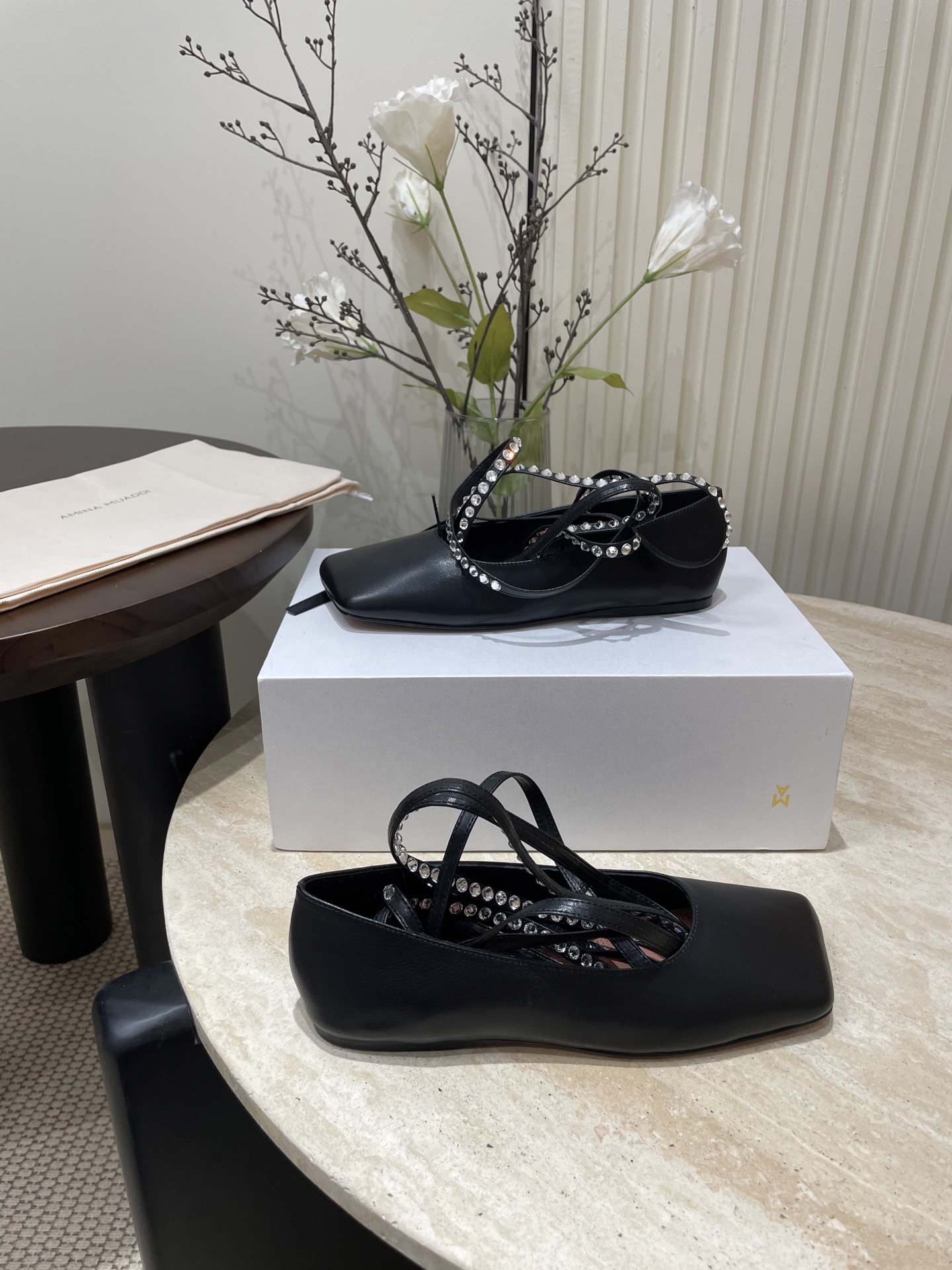 Amina Muaddi’s 25 New French Drilling Belt Ballet Shoes for Spring and Summer - 图片 3