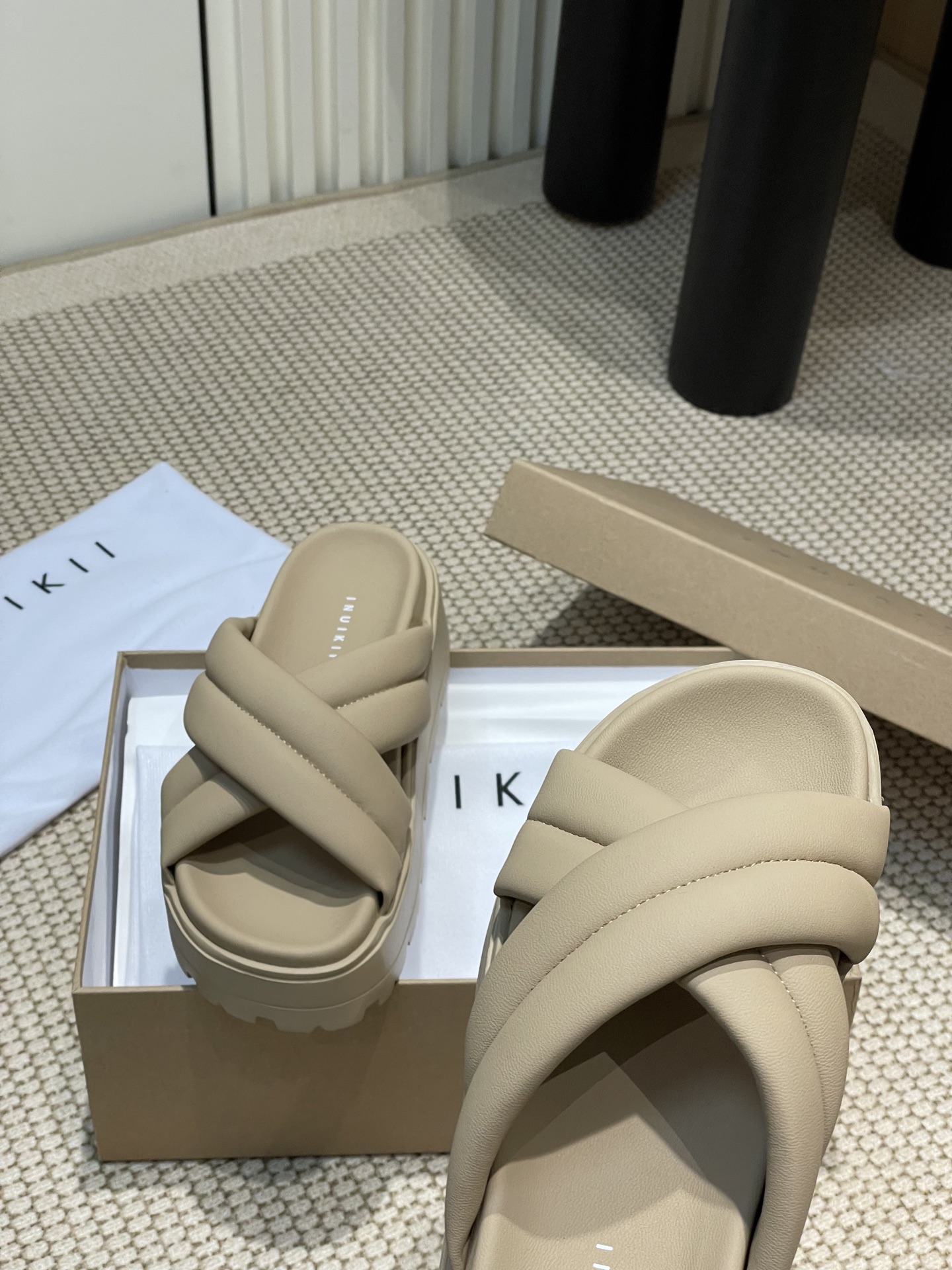 INUIKII 2025 Spring/Summer Collection: Imported Sheep-Skin Shoes for Fashionable Comfort - 图片 8