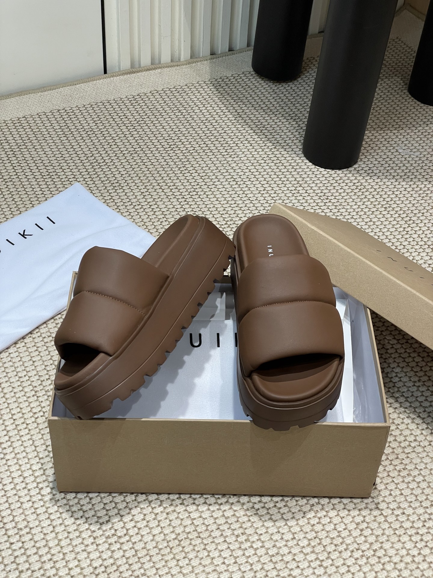 INUIKII 2025 Spring & Summer Collection: Imported Sheepskin Shoes for Ultimate Comfort & Style - 图片 5
