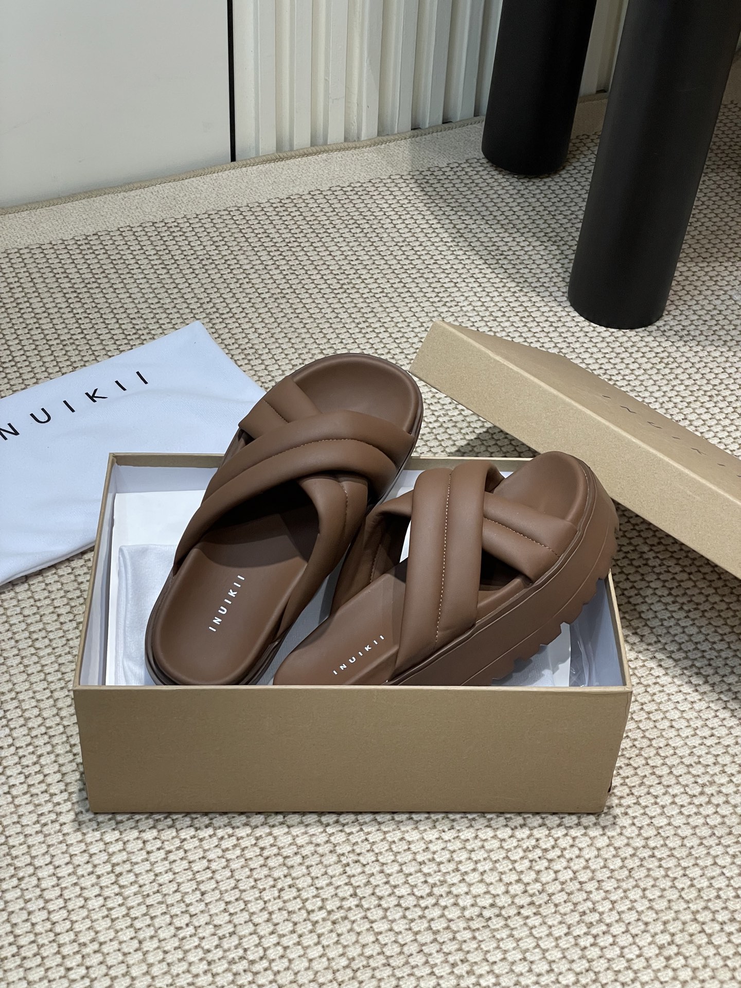 INUIKII 2025 Spring/Summer Collection: Imported Sheepskin Shoes for Ultimate Comfort and Style - 图片 4