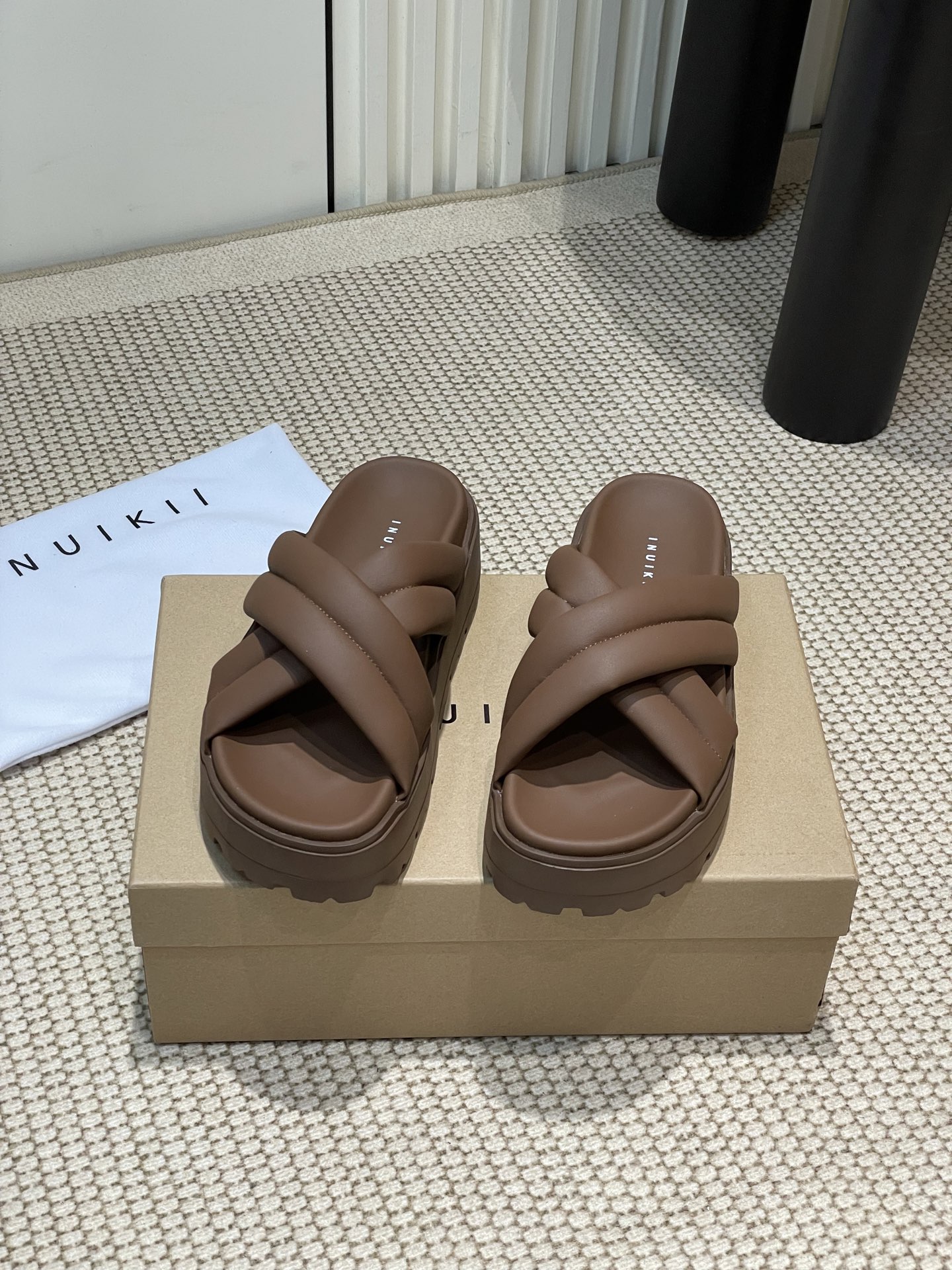 INUIKII 2025 Spring/Summer Collection: Imported Sheepskin Shoes for Ultimate Comfort and Style - 图片 2