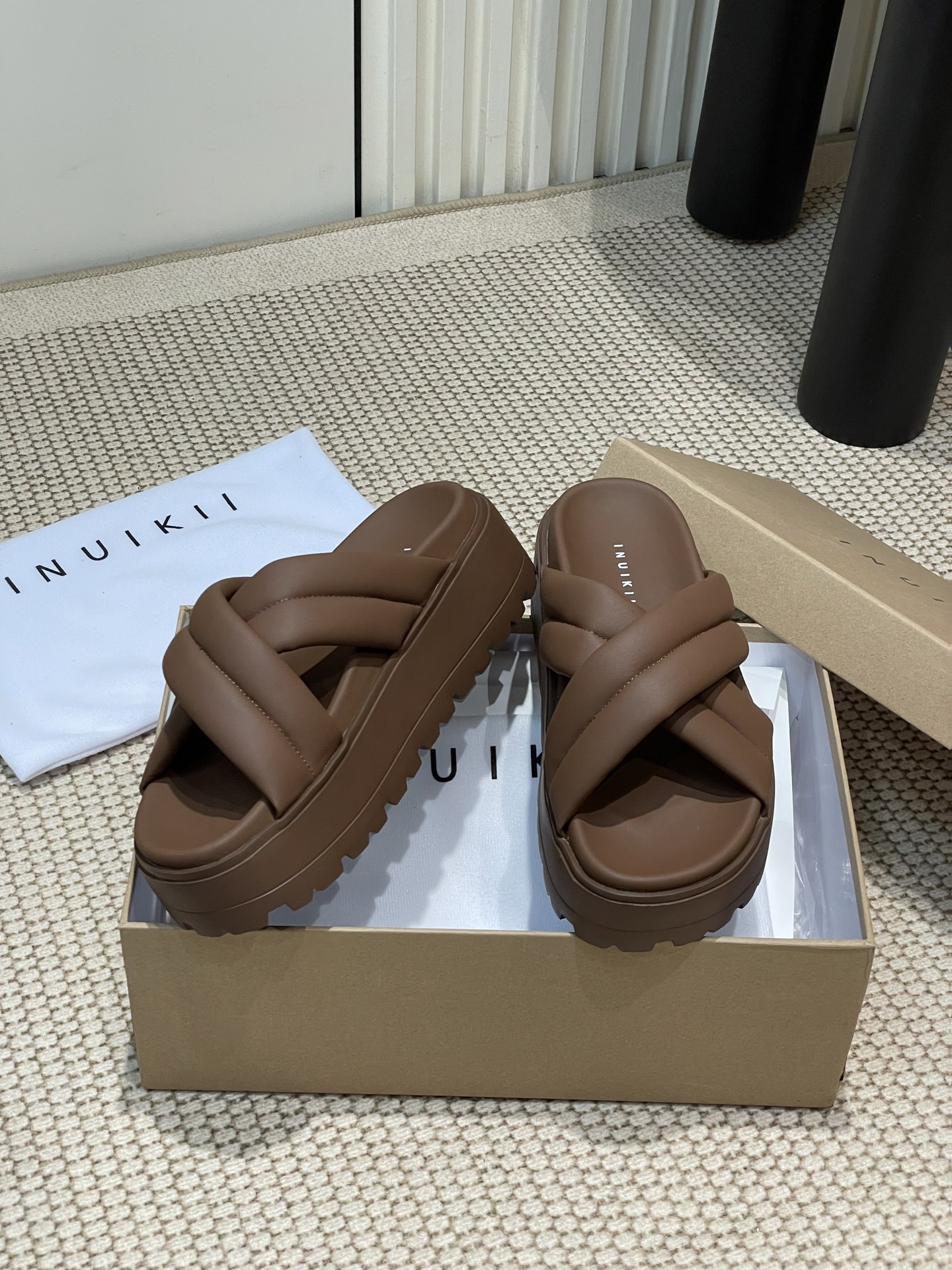 INUIKII 2025 Spring/Summer Collection: Imported Sheepskin Shoes for Ultimate Comfort and Style - 图片 5