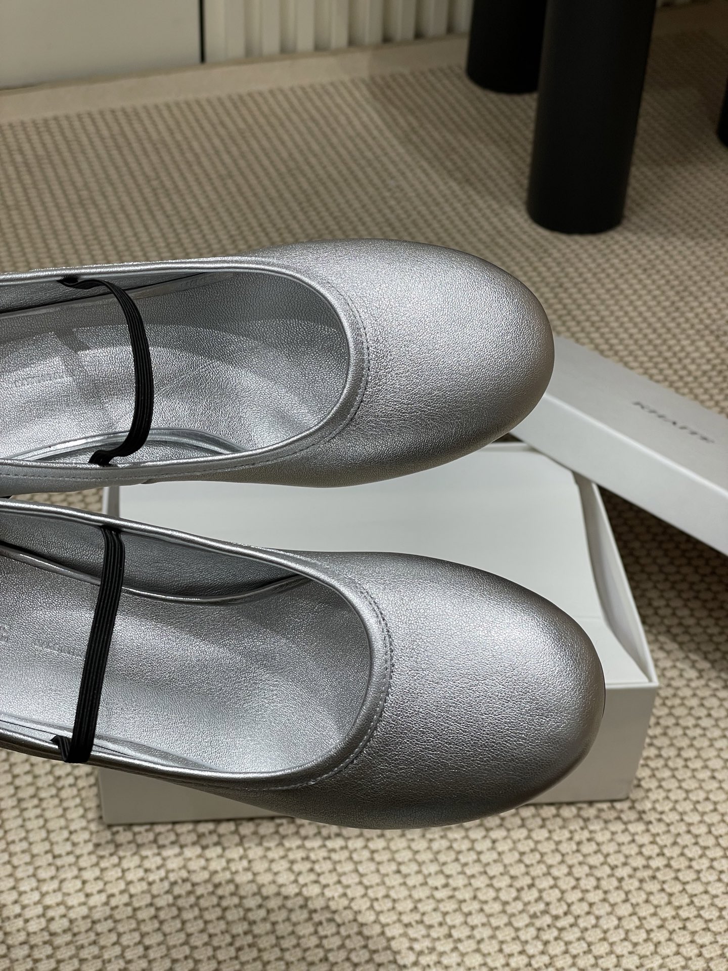 Khaite 25SS Mary Jane Heels: Fresh, Chic, and Versatile Galactic Stars. - 图片 8