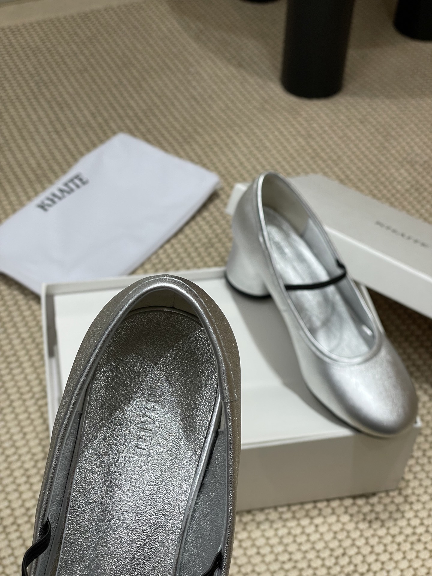 Khaite 25SS Mary Jane Heels: Fresh, Chic, and Versatile Galactic Stars. - 图片 6