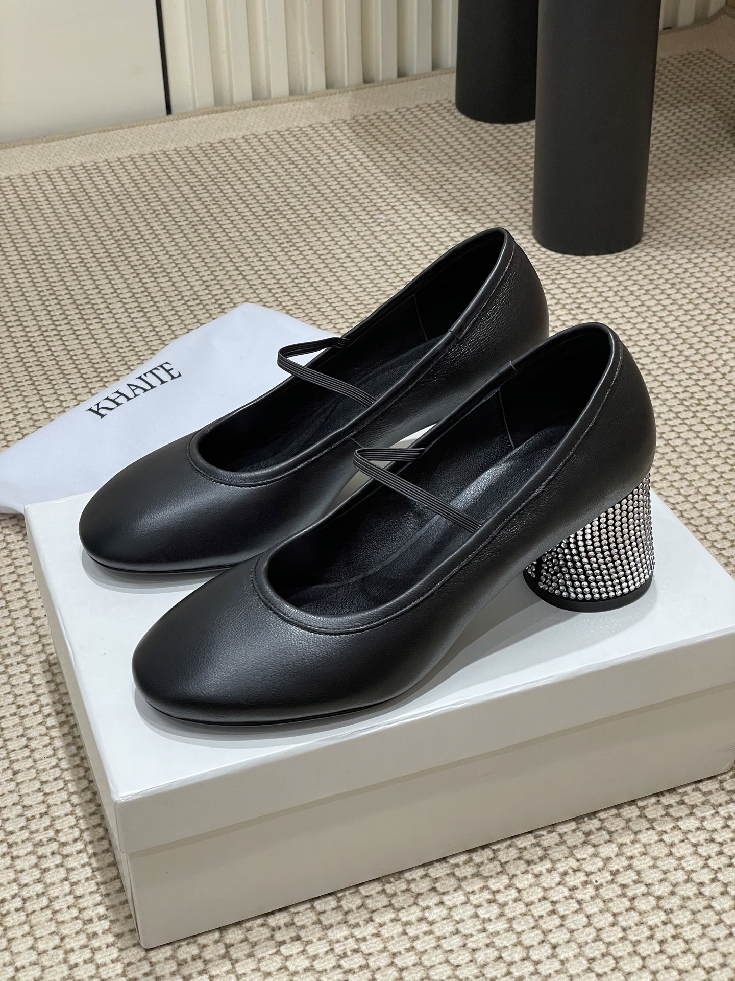 Khaite 25ss Mary Jane’s Slippers: Elegant Style with Flashing Crystal Heels