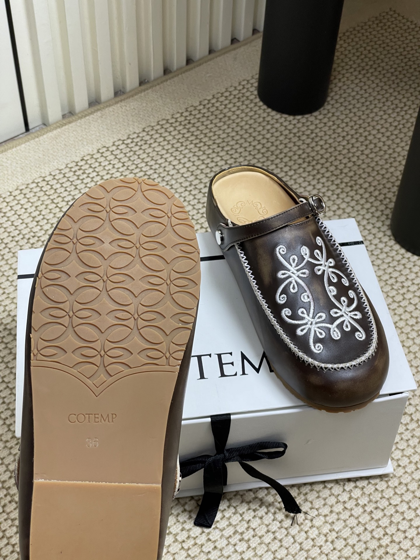 COTEMP Rudeneja Leather Embroidered Clogs - Stylish Mule Slippers 10 i1741992861127 1398 0 8
