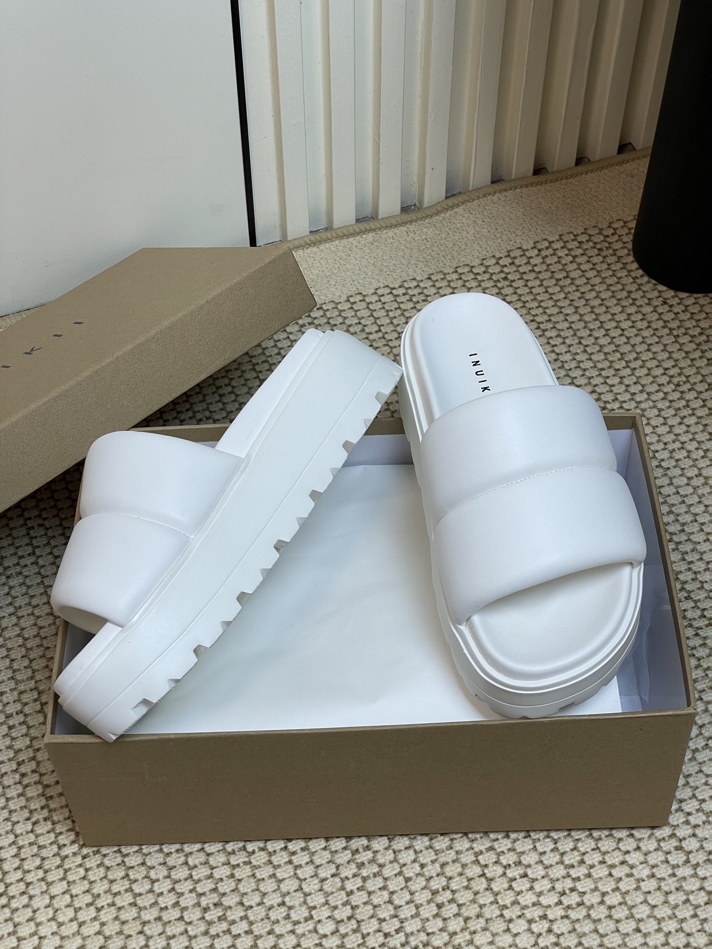 INUIKII 2025 Spring & Summer Collection: Imported Sheep-Skin Shoes for Comfort and Style - 图片 6