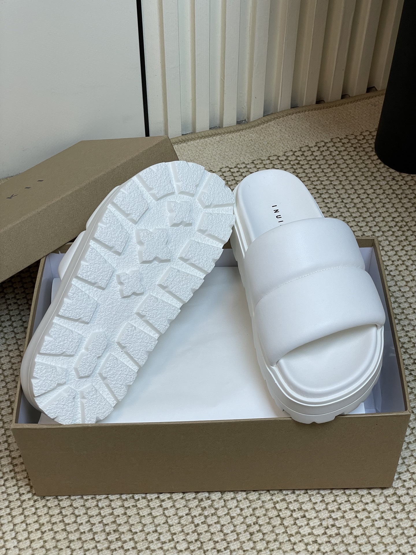 INUIKII 2025 Spring & Summer Collection: Imported Sheep-Skin Shoes for Comfort and Style - 图片 8
