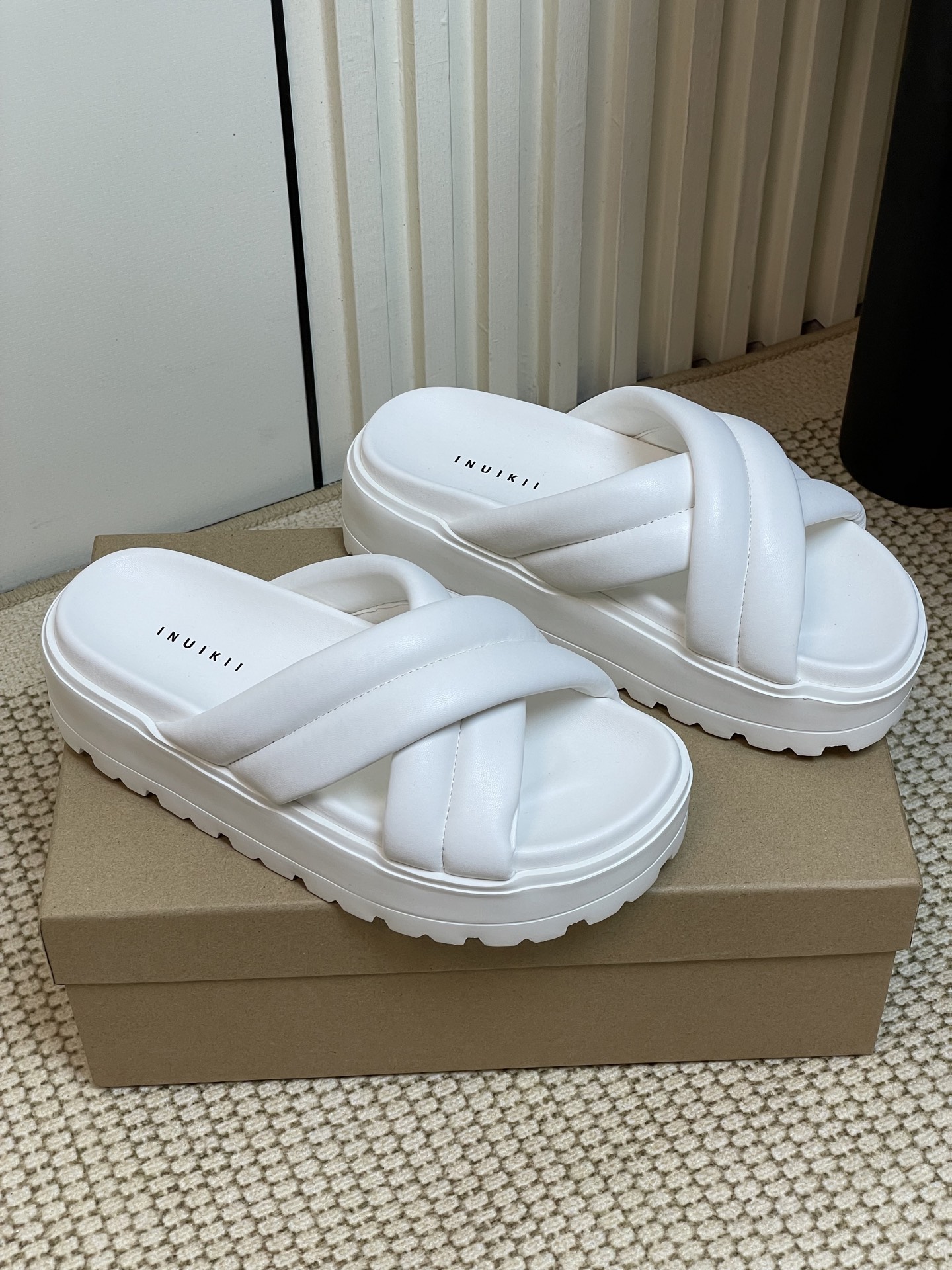 INUIKII 2025 Spring and Summer Shoe Collection: Imported Sheepskin, Extreme Comfort, Elegant Design