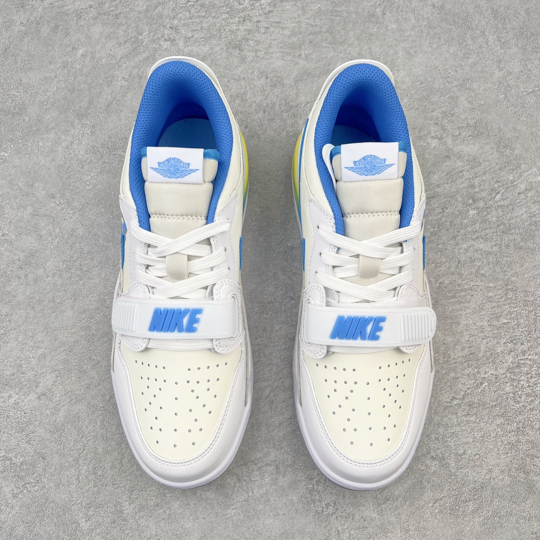 图片[2]-💰220 ＃KZ神版 Air Jordan Legacy AJ312 Low 低帮复古篮球鞋 白蓝 FJ7223-141 市场最强独一档产物 全套原纸板楦头开发 原厂大底磨具加持立体防滑纹理 原档数据后跟TPU子母扣魔术贴 原装可视Air Sole气垫 原汁原味最完美的312代版型 唯一正确鞋头趴度弧度高度鞋身腰线 进口港宝加持 后跟自然饱满 全鞋荧光划线卡点 追求极致完美 每一双都是工艺品 多重QC质检 超越公司货的品控标准 实实在在的免检产品 鞋身采用了皮革材质打造 横跨鞋面的魔术贴十分吸睛 侧面的Swoosh Logo的一部分被鞋面遮挡了一部分 颇具玩味 魔术贴上标有NK标识 而鞋舌上是Jordan的经典红色飞翼Logo 后跟和鞋底均采用了AJ3的设计 后跟上同样也使用了经典的爆裂纹图案 SIZE：36 36.5 37.5 38 38.5 39 40 40.5 41 42 42.5 43 44 44.5 45 46 47.5 编码：by2936090-运动鞋