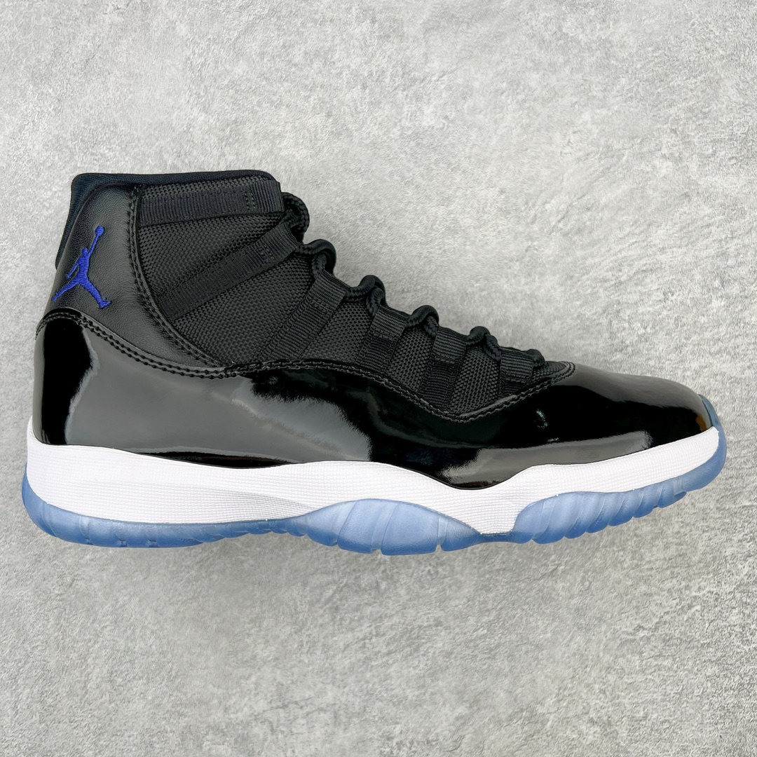 图片[7]-＃KZ神版 Air Jordan AJ11 Retro High 高帮系列 市场中端王者 耗时半年巨作 全套原纸板楦头开发 确保原汁原味 完美呈现11代版型 此版本只针对中端市场 皮料材质有所更替 其他数据细节工艺流程均保持一致绝不口嗨 细节品控鞋型随意秒杀市面3XX 原楦原档案数据开模打造 原厂中底拉帮钢印 原厂进口漆皮 防冻不开裂 原装鞋撑 水晶大底正确色度色泽 原楦原数据刺绣 原厂车缝走线及对位 毫厘不差 飞人logo采用原数据电脑刺绣 原装正品碳纤维真实碳板 增强抗扭 原内标 原盒标 正确官方原盒 防氧化水晶外底 原厂配套全掌solo气垫 进口港宝加持 后跟自然饱满 全鞋荧光划线卡点 追求极致完美 每一双都是工艺品 多重QC质检 超越公司货的品控标准 实实在在的免检产品 尺码：36 36.5 37.5 38 38.5 39 40 40.5 41 42 42.5 43 44 44.5 45 46 47.5-选品中心