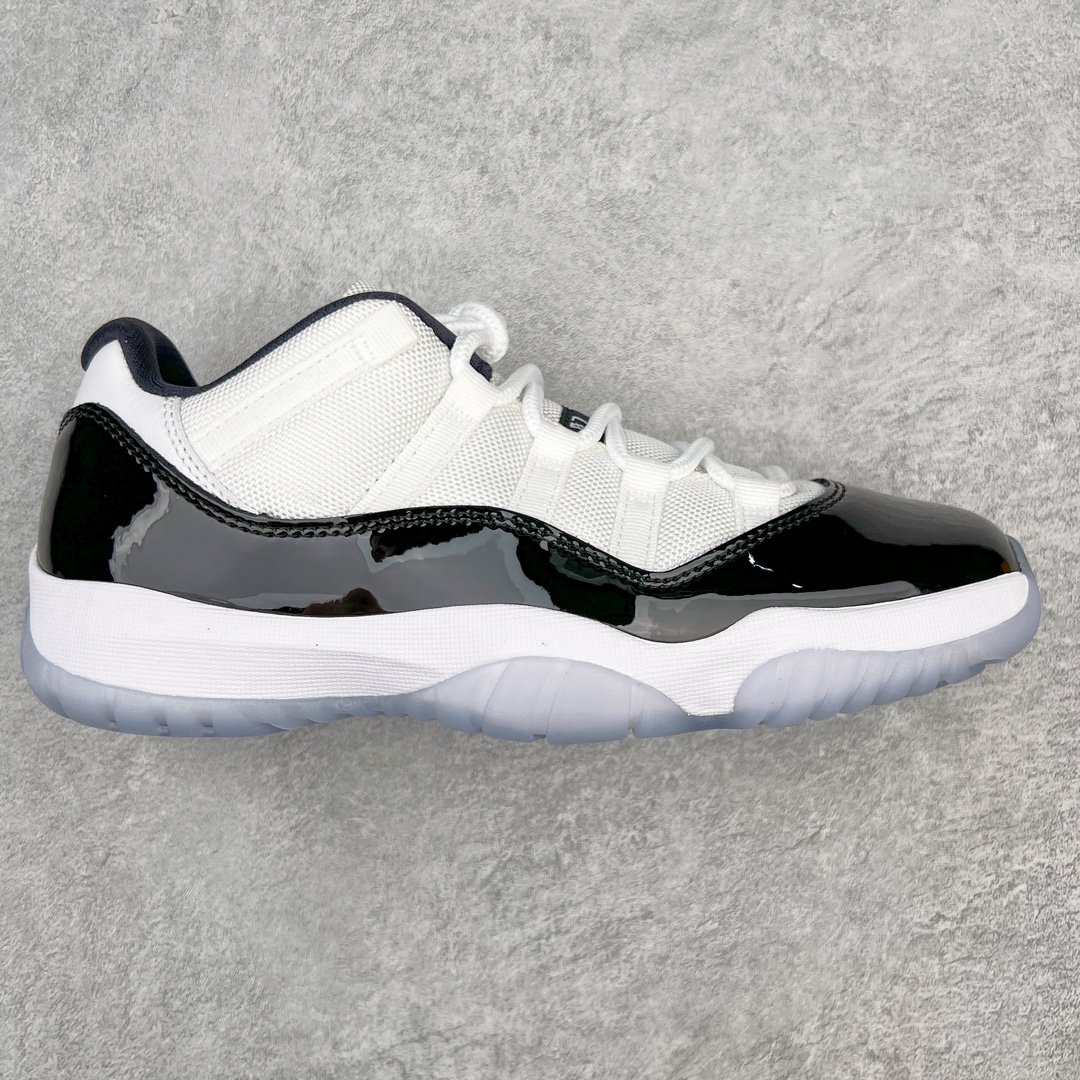 ＃KZ神版 Air Jordan AJ11 Retro Low 低帮系列 市场中端王者 耗时半年巨作 全套原纸板楦头开发 确保原汁原味 完美呈现11代版型 此版本只针对中端市场 皮料材质有所更替 其他数据细节工艺流程均保持一致绝不口嗨 细节品控鞋型随意秒杀市面3XX 原楦原档案数据开模打造 原厂中底拉帮钢印 原厂进口漆皮 防冻不开裂 原装鞋撑 水晶大底正确色度色泽 原楦原数据刺绣 原厂车缝走线及对位 毫厘不差 飞人logo采用原数据电脑刺绣 原装正品碳纤维真实碳板 增强抗扭 原内标 原盒标 正确官方原盒 防氧化水晶外底 原厂配套全掌solo气垫 进口港宝加持 后跟自然饱满 全鞋荧光划线卡点 追求极致完美 每一双都是工艺品 多重QC质检 超越公司货的品控标准 实实在在的免检产品 尺码：36 36.5 37.5 38 38.5 39 40 40.5 41 42 42.5 43 44 44.5 45 46 47.5-选品中心