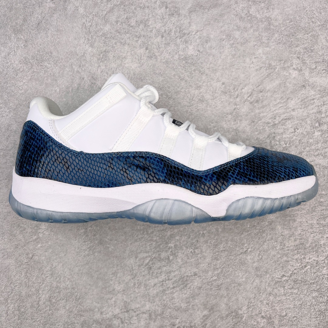 图片[6]-＃KZ神版 Air Jordan AJ11 Retro Low 低帮系列 市场中端王者 耗时半年巨作 全套原纸板楦头开发 确保原汁原味 完美呈现11代版型 此版本只针对中端市场 皮料材质有所更替 其他数据细节工艺流程均保持一致绝不口嗨 细节品控鞋型随意秒杀市面3XX 原楦原档案数据开模打造 原厂中底拉帮钢印 原厂进口漆皮 防冻不开裂 原装鞋撑 水晶大底正确色度色泽 原楦原数据刺绣 原厂车缝走线及对位 毫厘不差 飞人logo采用原数据电脑刺绣 原装正品碳纤维真实碳板 增强抗扭 原内标 原盒标 正确官方原盒 防氧化水晶外底 原厂配套全掌solo气垫 进口港宝加持 后跟自然饱满 全鞋荧光划线卡点 追求极致完美 每一双都是工艺品 多重QC质检 超越公司货的品控标准 实实在在的免检产品 尺码：36 36.5 37.5 38 38.5 39 40 40.5 41 42 42.5 43 44 44.5 45 46 47.5-选品中心