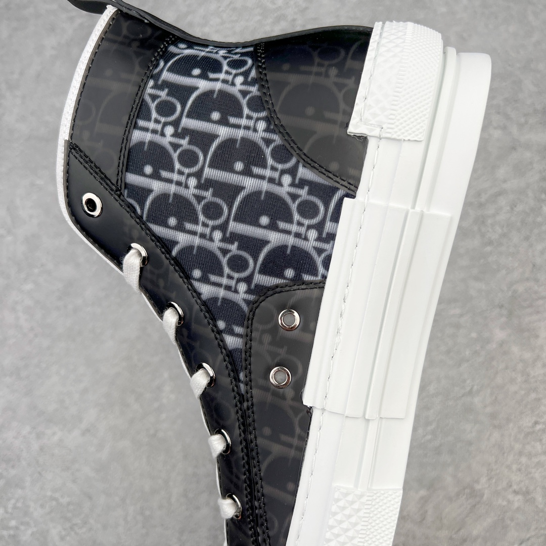 图片[7]-零售💰410 ＃零售版 Dior B23 Oblique High Top Sneakers 迪奥“CD重影”系列 东莞纯原 原版购入再次全新升级 全鞋细节到材料到包装大幅度提升改正 市面最强版本 可对比 历史最高FK （全套原版一致配件包装）羊皮贴底拉帮 原装耐弯折耐高温EVC饰片材质 迄今为止唯一原装版本 采用原厂科技面料 无色差问题 随意对比公司 鞋面网纱一比一打样开发 原版一致大底 正确后跟弧度 后尾巴双针走线 完美楦形 尺码：39 40 41 42 43 44 45 46 编码：Wby4936010-运动鞋