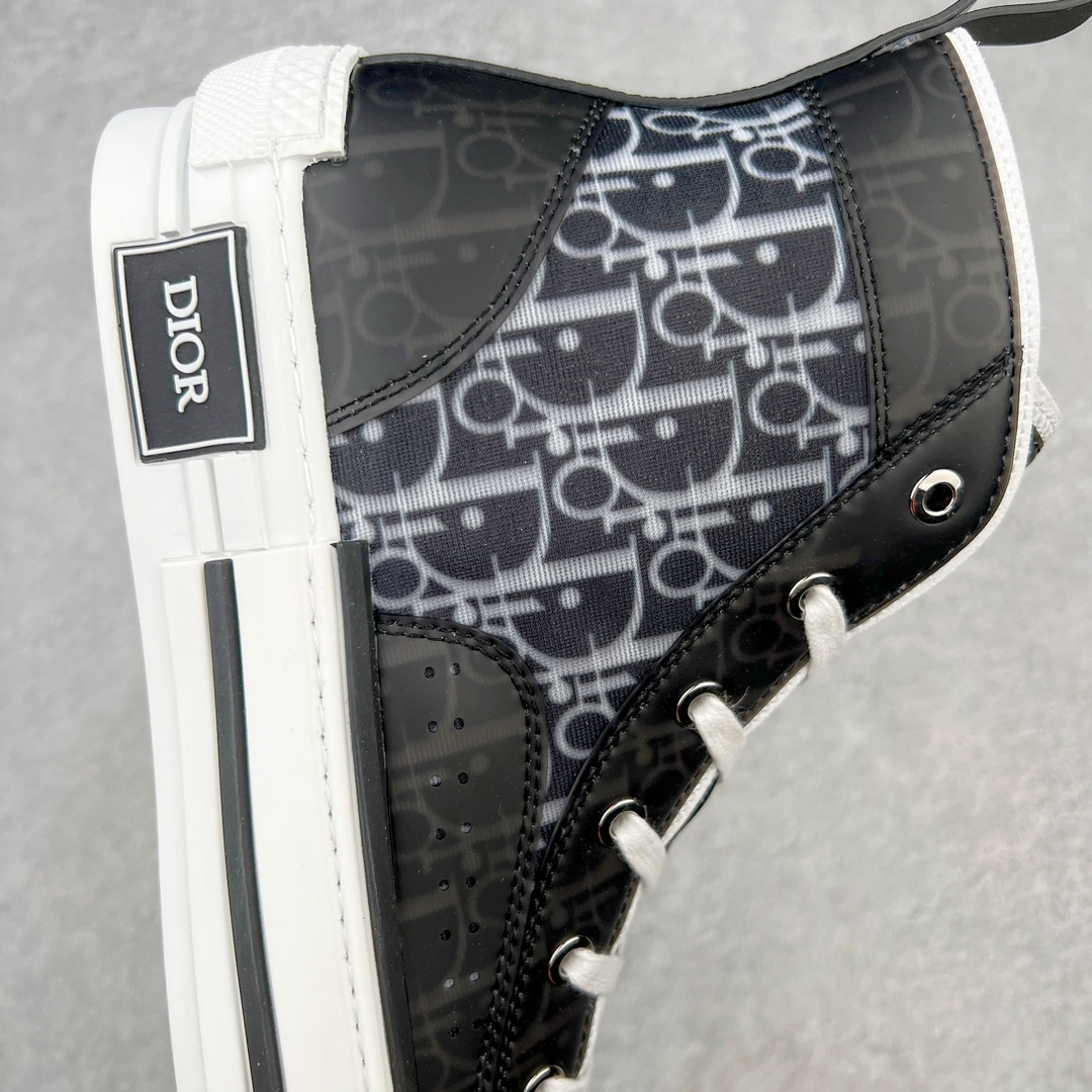 图片[6]-零售💰410 ＃零售版 Dior B23 Oblique High Top Sneakers 迪奥“CD重影”系列 东莞纯原 原版购入再次全新升级 全鞋细节到材料到包装大幅度提升改正 市面最强版本 可对比 历史最高FK （全套原版一致配件包装）羊皮贴底拉帮 原装耐弯折耐高温EVC饰片材质 迄今为止唯一原装版本 采用原厂科技面料 无色差问题 随意对比公司 鞋面网纱一比一打样开发 原版一致大底 正确后跟弧度 后尾巴双针走线 完美楦形 尺码：39 40 41 42 43 44 45 46 编码：Wby4936010-运动鞋