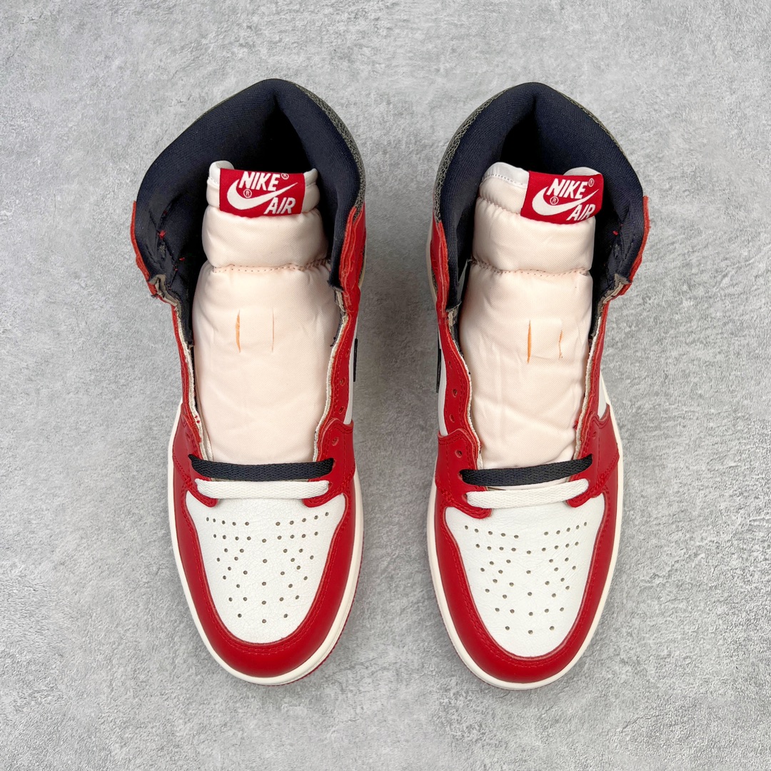 图片[2]-零售💰430 ＃PK4.0 Air Jordan AJ1 Retro High 高帮芝加哥做旧氧化 DZ5485-612 原盒原配 原厂拉帮工艺 针距密度一致 全新升级网板中底 原楦原纸板开发 后跟弧度收口自然不对折 极致一眼正品既视感 原厂皮料 进口玻璃冲刀皮料裁剪零毛边 承诺百分百一致原鞋 全鞋电脑针车工艺 鞋面清洁度最高QC检验标准 控制溢胶 飞翼3D高频深度立体 鞋盒、防尘纸  均采购来自原厂 SIZE：36 36.5 37.5 38 38.5 39 40 40.5 41 42 42.5 43 44 44.5 45 46 47.5 编码：by4936030-运动鞋