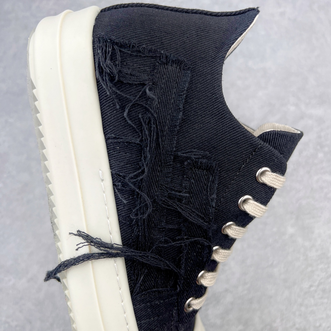 图片[6]-💰390 ＃DG纯原 Rick Owens Drkshdw 瑞克·欧文斯低帮牛仔布时尚运动板鞋 黑白 二级市场已经7K以上 平台客户随意卖四位数 RO广东原厂出品 纯原天花板 原版一比一复刻 冲正绝不翻车 还原度达到百分之98以上 原楦开发纸版版型 ZP拆解原版1:1复模裁片纸版 力求做到0错位 这样才能达到和zp一致的鞋型味道 采用进口cnc数控机床开发对版独家tpu奶香大底 区别于市场所有版本 zp同源定制尼龙布 达到和zp一致手感 原厂进口细纹布 万邦订购原厂高弹粉红色海绵 内里搭配软质细腻羊皮 TPU高密度大底 软硬度透光度高已经测试和原版一致 尺码：36 37 38 39 40 41 42 43 44 45 46 编码：by4936060-运动鞋