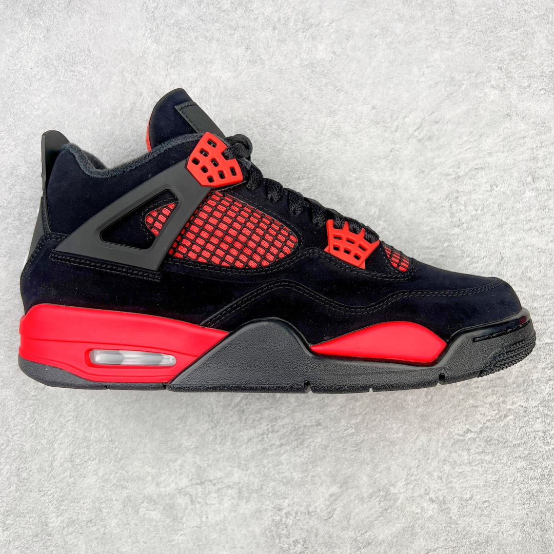 💰460 ＃GX Air Jordan AJ4 Retro \”Red Thunder\” 黑红雷电 CT8527-016 圈内最强四代 独家外贸特供尺码含 45.5 49.5 50.5 耗时半年巨作 全套原纸板楦头开发 原厂特供皮料加持 确保原汁原味 完美呈现四代版型 一比一鞋头弧度高度鞋身弧度 数据细节工艺流程均保持原鞋一致 原厂TPU网格鞋带扣 正确内里网布 菱角分明不变形无多余毛边 柔软性质感一致于原鞋 市场唯一原厂鞋扣模具 背面可见隐藏注塑口 原厂织唛标 原厂飞人电绣工艺 尾指中部跳三针 独家绑鞋带手法 印刷中底布 四线拉帮 米色美纹纸贴合固定 进口港宝加持 后跟自然饱满 全鞋荧光划线卡点 追求极致完美 每一双都是工艺品 多重QC质检 超越公司货的品控标准 实实在在的免检产品 尺码：40 40.5 41 42 42.5 43 44 44.5 45 45.5 46 47.5 48.5 49.5 50.5 编码：by5936030-运动鞋