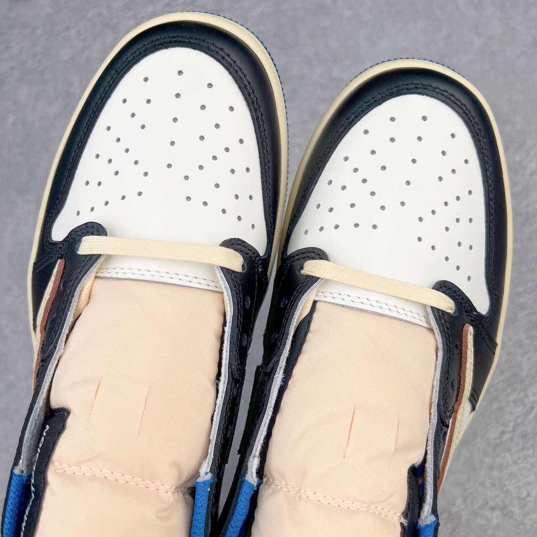 图片[6]-＃DF纯原特价 Travis Scott x Fragment x Air Jordan AJ1 Low OG SP 三方联名闪电倒钩低帮 DM7866-140＃原盒原配 外盒透明胶套 内侧字体 工整带凹凸感 原厂拉帮工艺 针距密度一致 全新升级网板中底 原楦原纸板开发 后跟弧度收口自然不对折 极致一眼正品既视感 原厂皮料 进口玻璃冲刀皮料裁剪零毛边 承诺百分百一致原鞋 全鞋电脑针车工艺 鞋面清洁度最高QC检验标准 控制溢胶 飞翼3D高频深度立体 鞋盒、防尘纸 均采购来自原厂 尺码对应库存‼️-选品中心