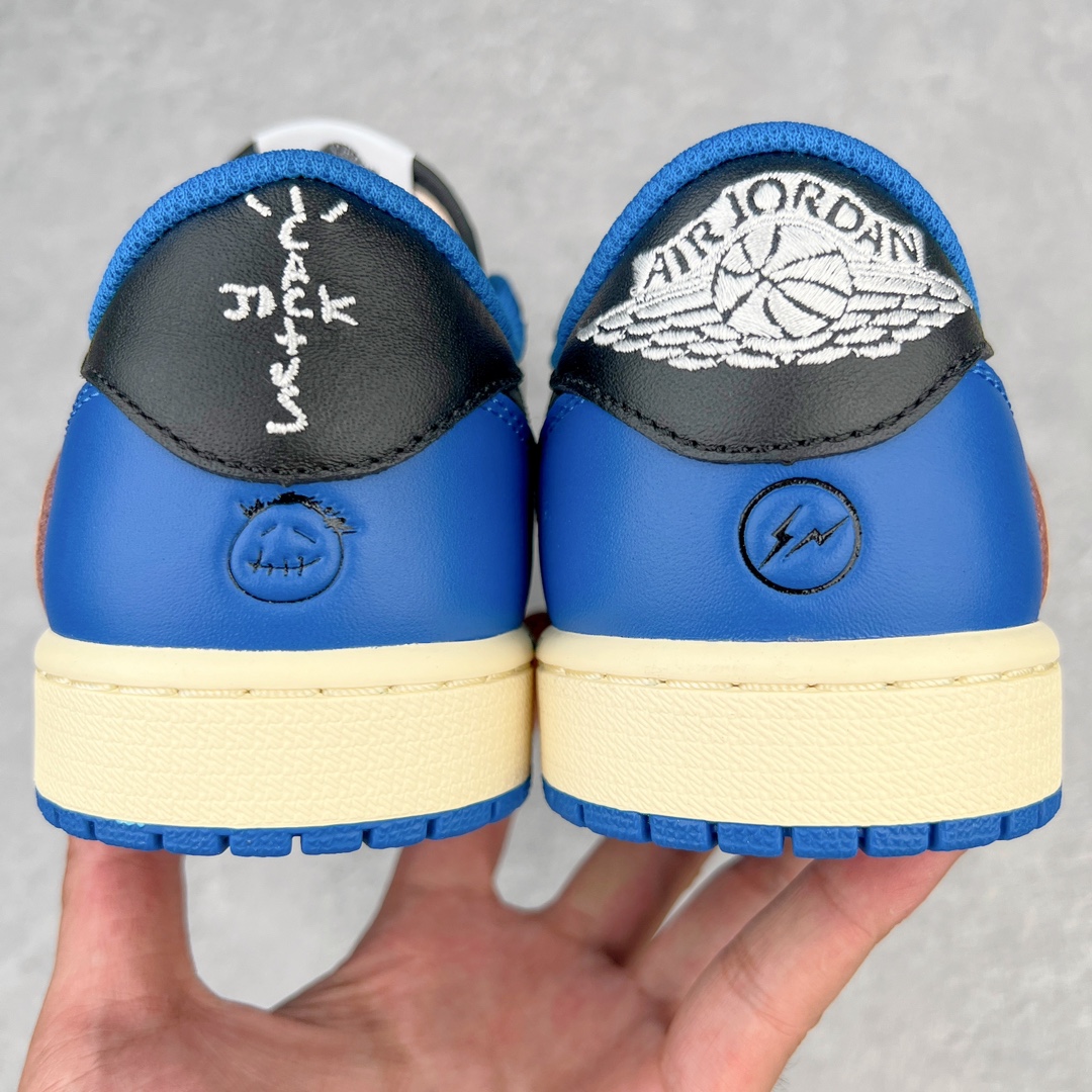 图片[8]-＃DF纯原特价 Travis Scott x Fragment x Air Jordan AJ1 Low OG SP 三方联名闪电倒钩低帮 DM7866-140＃原盒原配 外盒透明胶套 内侧字体 工整带凹凸感 原厂拉帮工艺 针距密度一致 全新升级网板中底 原楦原纸板开发 后跟弧度收口自然不对折 极致一眼正品既视感 原厂皮料 进口玻璃冲刀皮料裁剪零毛边 承诺百分百一致原鞋 全鞋电脑针车工艺 鞋面清洁度最高QC检验标准 控制溢胶 飞翼3D高频深度立体 鞋盒、防尘纸 均采购来自原厂 尺码对应库存‼️-选品中心