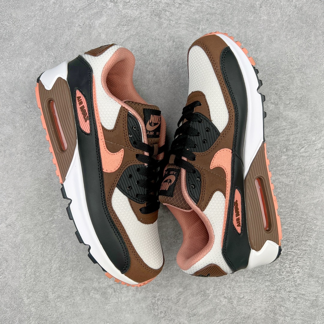 图片[3]-＃MX版 NK Air MAX 90 气垫复古减震跑步鞋 DM2209-105 经典重温 独家陆续补货 外单专供大厂出品 品质稳定 一百余色 终端操作 Air Max 90于1990年推出 来自Air Max系列 在Air Max 1的基础上改进而得 增加了气垫面积 外型上也更为流线 最特別的就是加入了菱纹塑胶嵌板 为Air Max 90增添了许多潮流气息 皮革鞋面 造就出色耐穿性和支撑力 Max Air缓震配置搭配泡棉中底 令Air Max 90轻盈而舒适 华夫格橡胶外底 铸就Air Max 90非凡的抓地力 而Air Max 90不仅是一双跑鞋 它成功跨越了时间的演进 成为了球鞋文化与潮流圈中最熟为人知的鞋款之一 尺码：36 36.5 37.5 38 38.5 39 40 40.5 41 42 42.5 43 44 44.5 45-选品中心