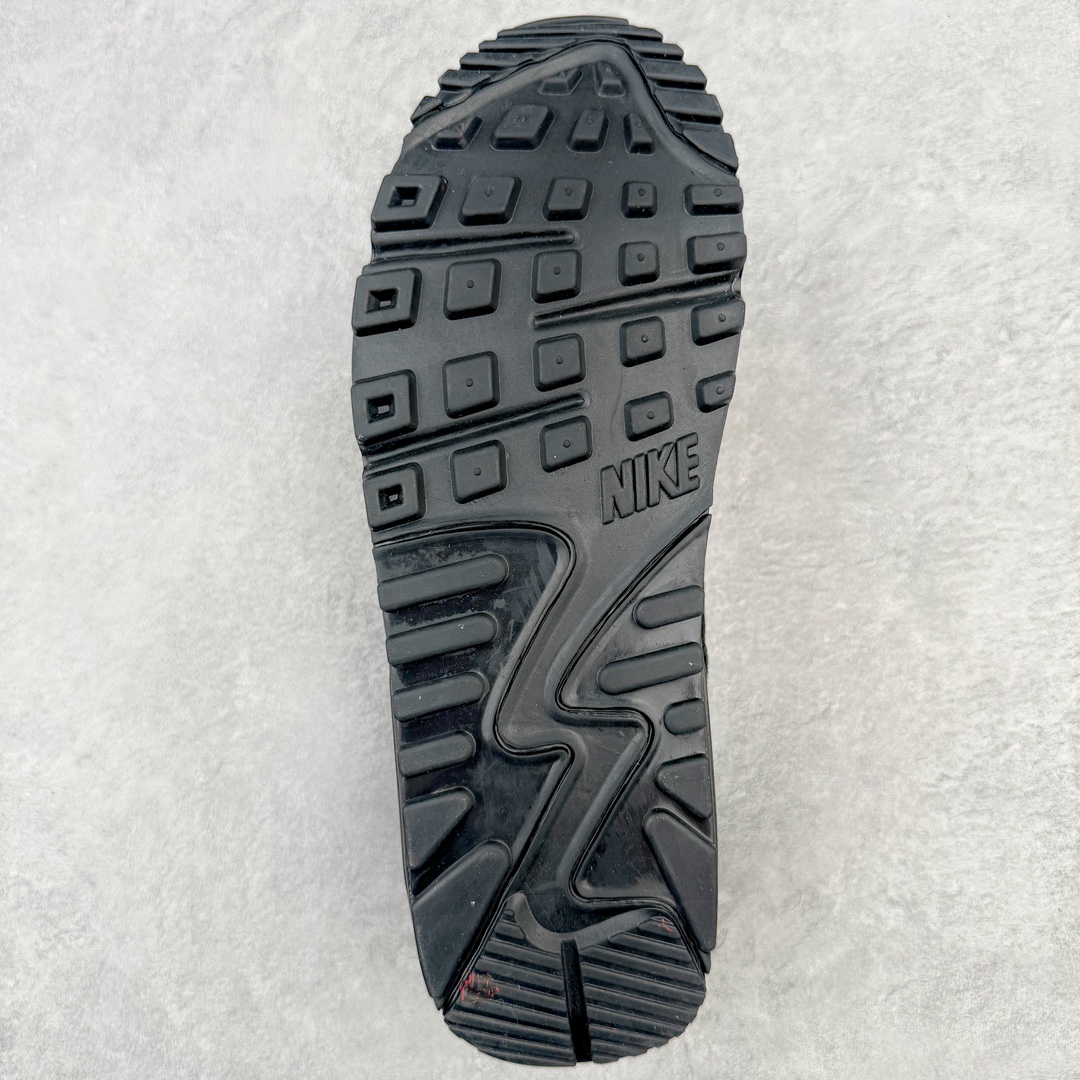 图片[9]-＃MX版 NK Air MAX 90 气垫复古减震跑步鞋 CN8490-003 经典重温 独家陆续补货 外单专供大厂出品 品质稳定 一百余色 终端操作 Air Max 90于1990年推出 来自Air Max系列 在Air Max 1的基础上改进而得 增加了气垫面积 外型上也更为流线 最特別的就是加入了菱纹塑胶嵌板 为Air Max 90增添了许多潮流气息 皮革鞋面 造就出色耐穿性和支撑力 Max Air缓震配置搭配泡棉中底 令Air Max 90轻盈而舒适 华夫格橡胶外底 铸就Air Max 90非凡的抓地力 而Air Max 90不仅是一双跑鞋 它成功跨越了时间的演进 成为了球鞋文化与潮流圈中最熟为人知的鞋款之一 尺码：36 36.5 37.5 38 38.5 39 40 40.5 41 42 42.5 43 44 44.5 45-选品中心