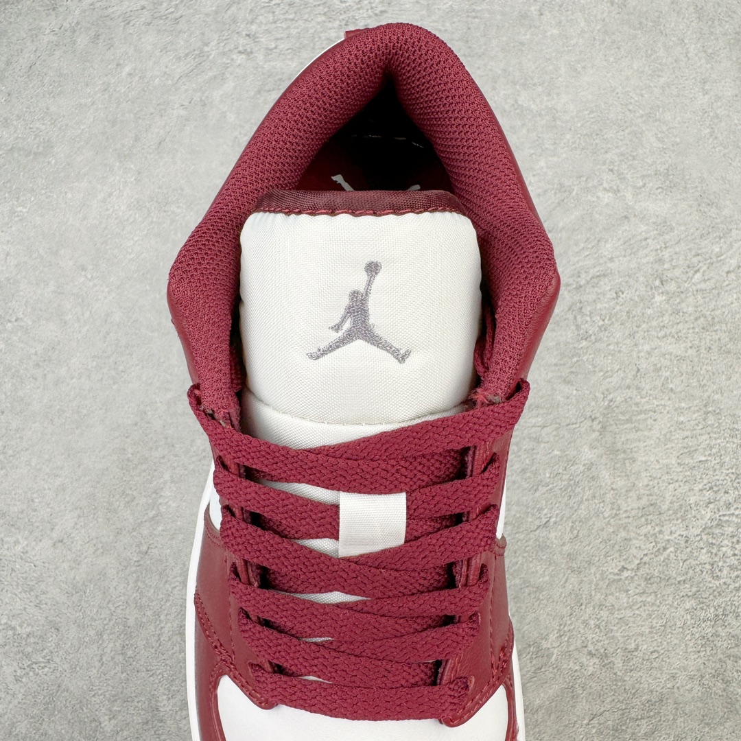 图片[5]-💰120 ＃yh版 超强套现福利‼Air Jordan AJ1 Low 低帮系列 知名大厂出品 工厂配套商长期套现 正常出厂触碰不到的单价 百分百全新货品 零氧化发霉 给足利润空间操作 超乎所想的高性价比 原装楦头纸板开发 完美鞋型 超高清洁度 鞋型不臃肿别扭 原厂内置全掌气垫 A模大底 鞋舌AJ原厂专用牛津布 AJ专用反口珍珠布 原厂无杂质高弹内里海棉 特殊封边弹力鞋带 原鞋开模 拒绝公底 购置公司同步原材料 都有细节原汁原味 忠于原版 SIZE：36 36.5 37.5 38 38.5 39 40 40.5 41 42 42.5 43 44 44.5 45 46 47.5 编码：Dby1936090-运动鞋