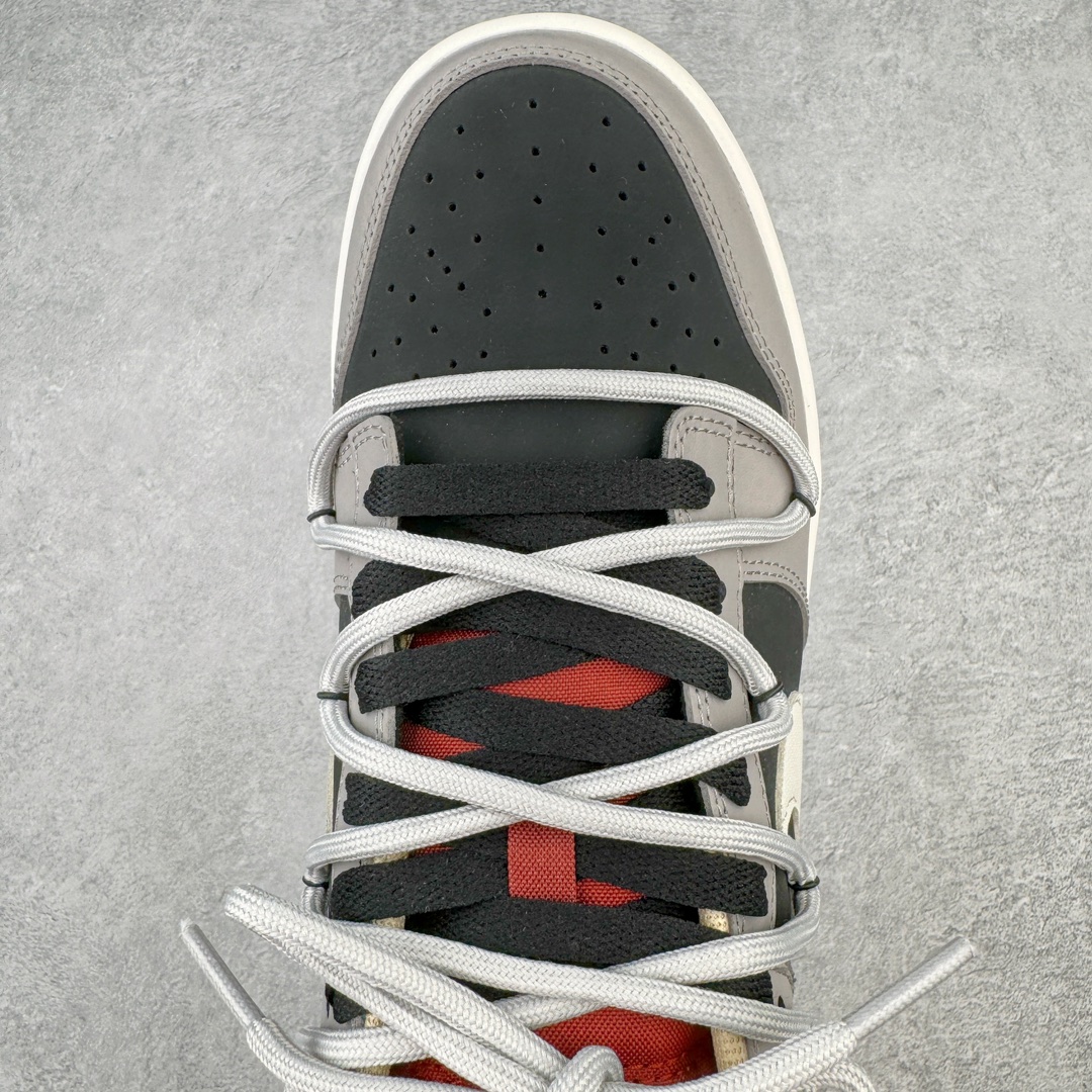 图片[4]-＃YC纯原福利 NK Dunk Low 休眠火山 火山灰 DR9704-200 定制系列天花板 无原鞋不开发 全系列得物原鞋一比一校对开发 配色持续更新中 终端对接 优势输出 全套原厂楦头原纸板数据档案倾力打造 原汁原味莞产 极致还原 圈内最强针车工艺 高端零售指定版 广东原厂配套原盒原标 鞋盒分三个尺码段 原厂冲刀 超高清洁度 全鞋零毛边皮料切割 采用原厂百宏鞋带以及原厂百宏织唛舌标 内标可供原厂几率过验 进口原装条纹中底布 四线拉帮白色点胶 原厂拉帮手法遵循公司 原厂电绣 极致还原 尺码：35.5 36 36.5 37.5 38 38.5 39 40 40.5 41 42 42.5 43 44 44.5 45 46 47.5-选品中心