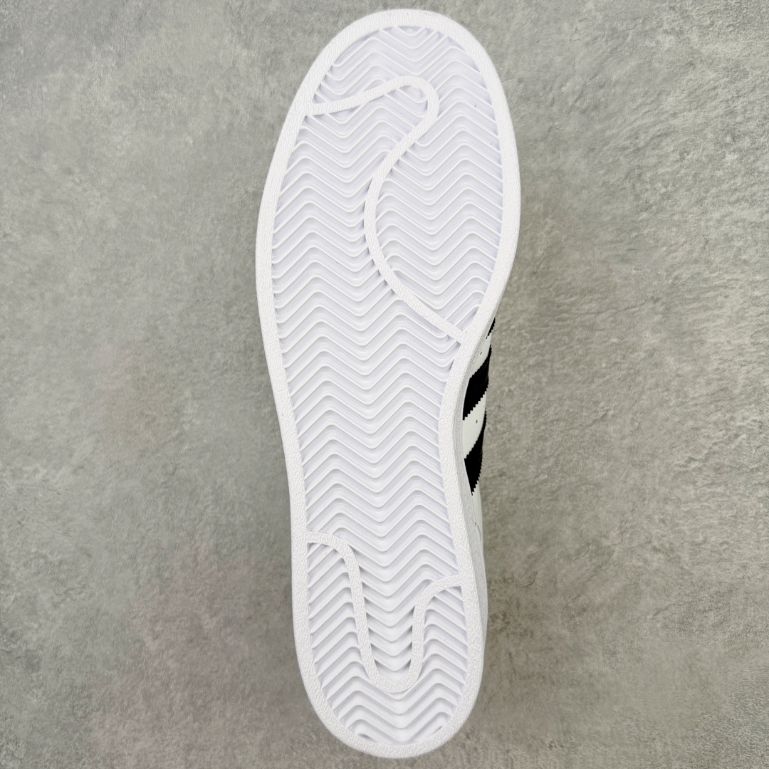 图片[8]-＃XP纯原套现福利 AD Originals Superstar 经典贝壳头休闲板鞋 白黑 EG4958 知名大厂出品 工厂配套商长期套现 正常出厂触碰不到的单价 百分百全新货品 零氧化发霉 给足利润空间操作 独家控货 平台正单 全鞋百分百原材料 全鞋电脑针车 Logo针车间距针数原版一致 皮料切割冲裁零瑕疵 原鞋一致含胶量大底 原盒中文内外标 大几率过验 不对比市面只对比原鞋 只服务最高端市场 尺码：35.5 36 36.5 37 38 38.5 39 40 40.5 41 42 42.5 43 44 44.5 45-选品中心