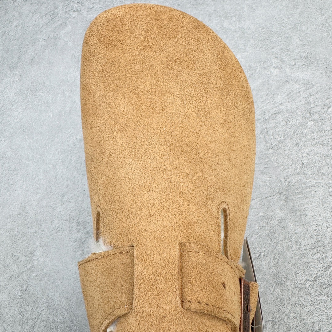 图片[4]-＃DG纯原福利 Birkenstock London 系列勃肯皮革绒面双扣时尚休闲平底鞋加绒版 牛皮绒面革质地柔软 搭配可调节鞋扣提升穿着舒适度 人体工学设计分散脚部压力 保护脚踝 软木乳胶鞋床具有一定的收缩性 长时间穿着后能贴合脚型 EVA鞋底回弹性和抗张性力高 具有良好的防震、缓冲性 四季皆宜 柔软的鞋床采用额外的泡沫缓冲层 提供额外的舒适感和全天支撑 全网独家首发 源于德国的严谨工艺 牛巴戎面 中层松木 EVA 三层组合大底 优质牛皮面料五金扣 出口订单 尺码：35 40-选品中心