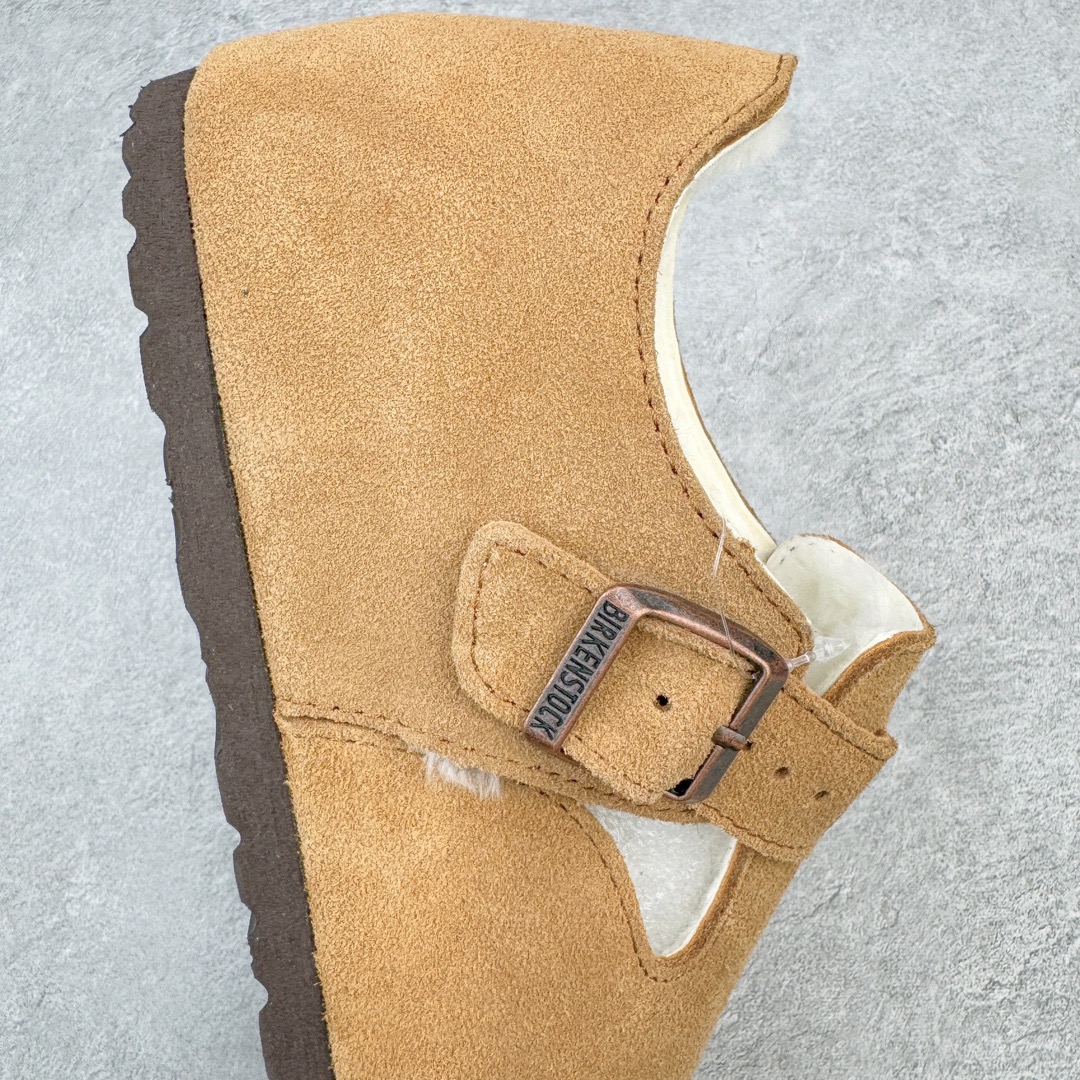 图片[6]-＃DG纯原福利 Birkenstock London 系列勃肯皮革绒面双扣时尚休闲平底鞋加绒版 牛皮绒面革质地柔软 搭配可调节鞋扣提升穿着舒适度 人体工学设计分散脚部压力 保护脚踝 软木乳胶鞋床具有一定的收缩性 长时间穿着后能贴合脚型 EVA鞋底回弹性和抗张性力高 具有良好的防震、缓冲性 四季皆宜 柔软的鞋床采用额外的泡沫缓冲层 提供额外的舒适感和全天支撑 全网独家首发 源于德国的严谨工艺 牛巴戎面 中层松木 EVA 三层组合大底 优质牛皮面料五金扣 出口订单 尺码：35 40-选品中心