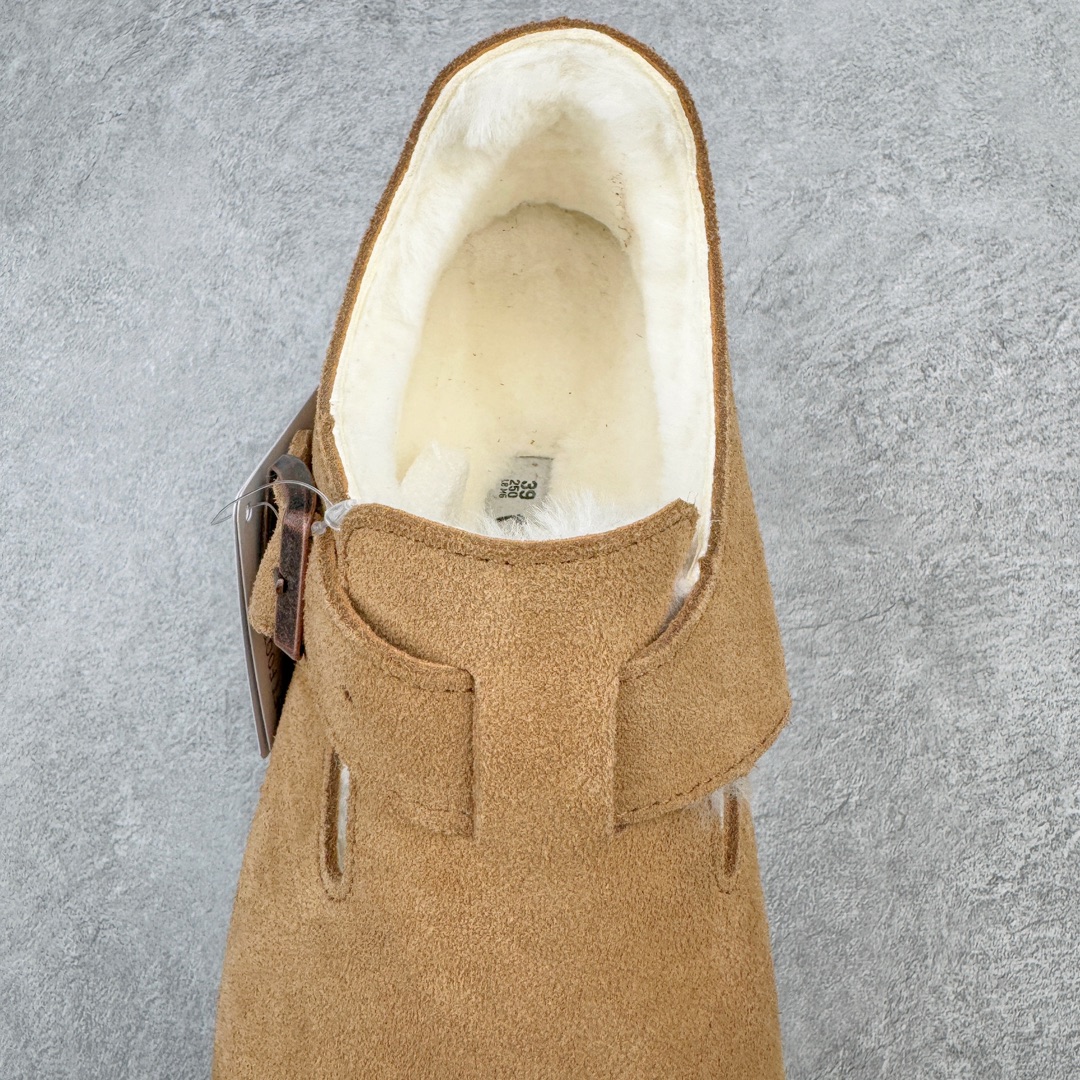 图片[5]-＃DG纯原福利 Birkenstock London 系列勃肯皮革绒面双扣时尚休闲平底鞋加绒版 牛皮绒面革质地柔软 搭配可调节鞋扣提升穿着舒适度 人体工学设计分散脚部压力 保护脚踝 软木乳胶鞋床具有一定的收缩性 长时间穿着后能贴合脚型 EVA鞋底回弹性和抗张性力高 具有良好的防震、缓冲性 四季皆宜 柔软的鞋床采用额外的泡沫缓冲层 提供额外的舒适感和全天支撑 全网独家首发 源于德国的严谨工艺 牛巴戎面 中层松木 EVA 三层组合大底 优质牛皮面料五金扣 出口订单 尺码：35 40-选品中心