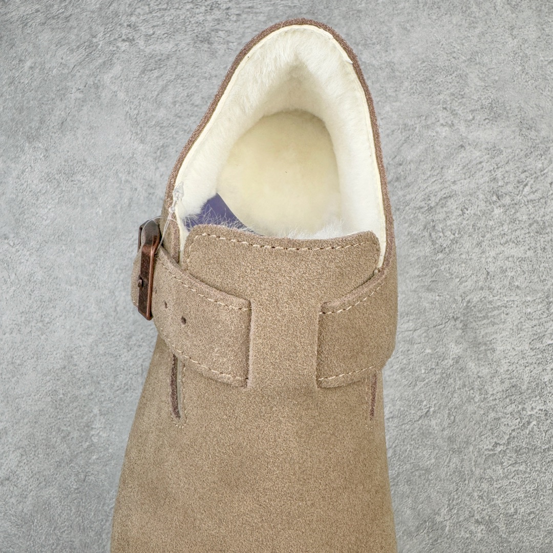 图片[5]-＃DG纯原福利 Birkenstock London 系列勃肯皮革绒面双扣时尚休闲平底鞋加绒版 牛皮绒面革质地柔软 搭配可调节鞋扣提升穿着舒适度 人体工学设计分散脚部压力 保护脚踝 软木乳胶鞋床具有一定的收缩性 长时间穿着后能贴合脚型 EVA鞋底回弹性和抗张性力高 具有良好的防震、缓冲性 四季皆宜 柔软的鞋床采用额外的泡沫缓冲层 提供额外的舒适感和全天支撑 全网独家首发 源于德国的严谨工艺 牛巴戎面 中层松木 EVA 三层组合大底 优质牛皮面料五金扣 出口订单 尺码：35 39 40-选品中心